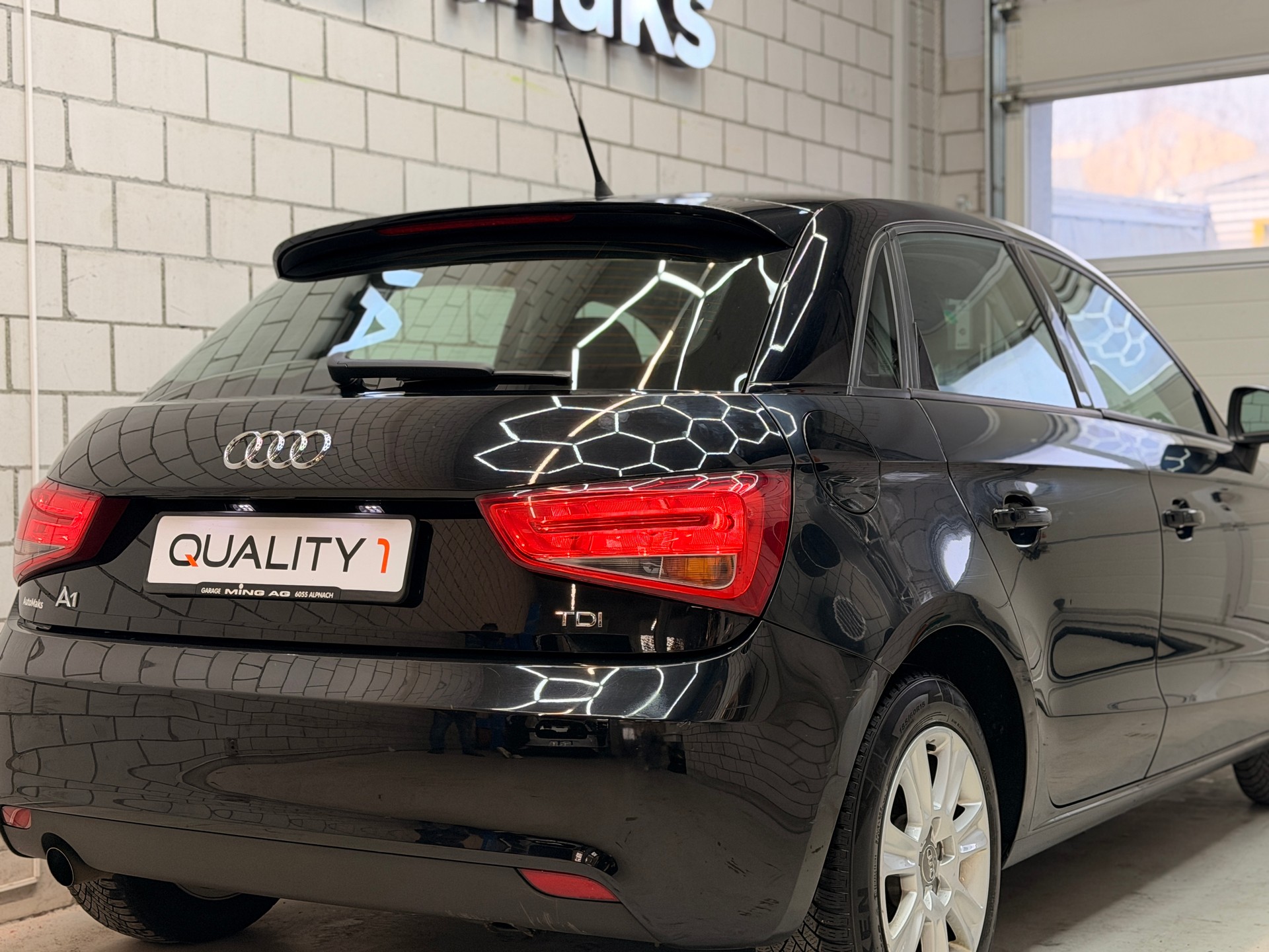 AUDI A1 Sportback 1.6 TDI Ambition-showroom-element-3