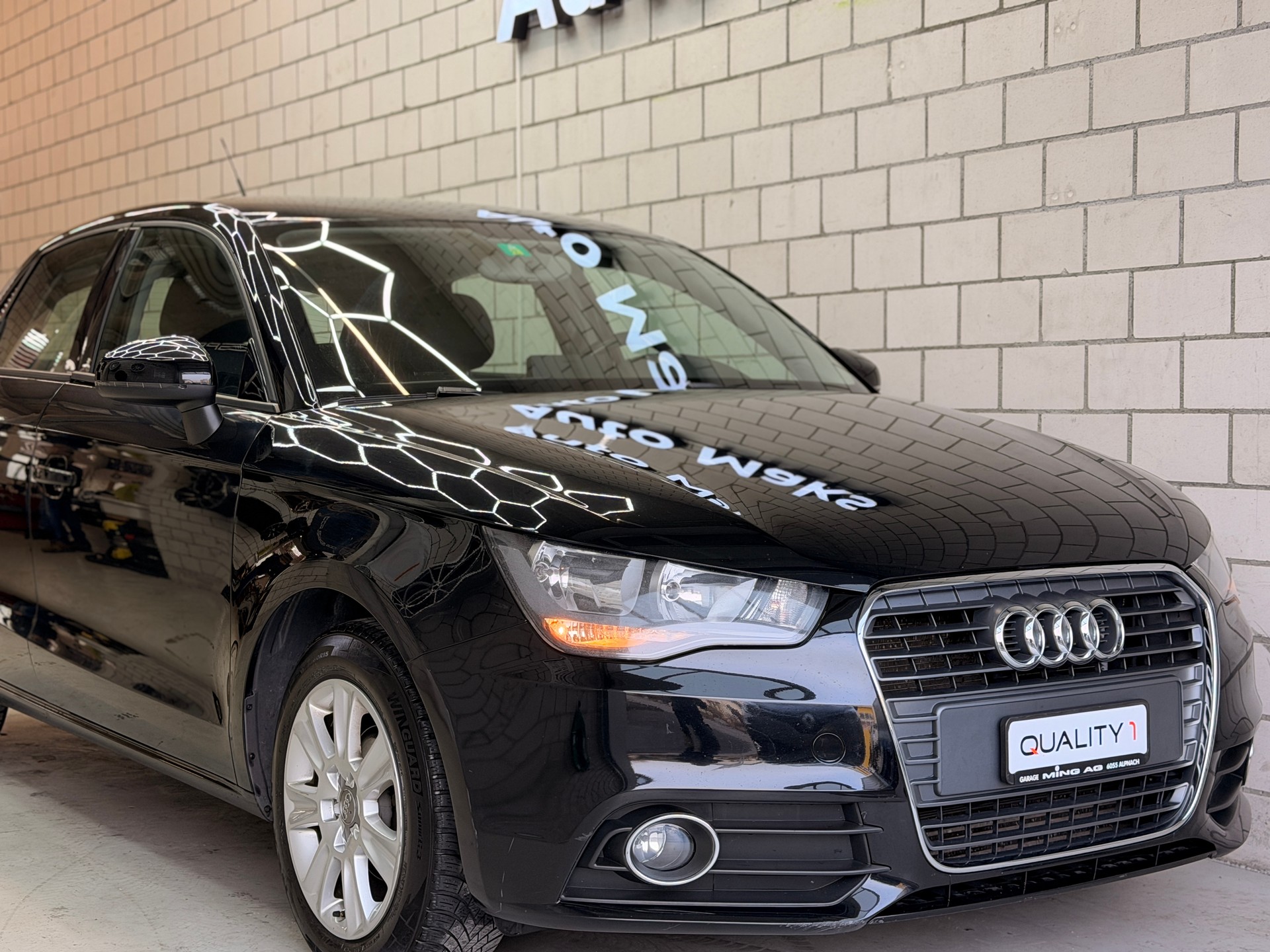 AUDI A1 Sportback 1.6 TDI Ambition-showroom-element-2