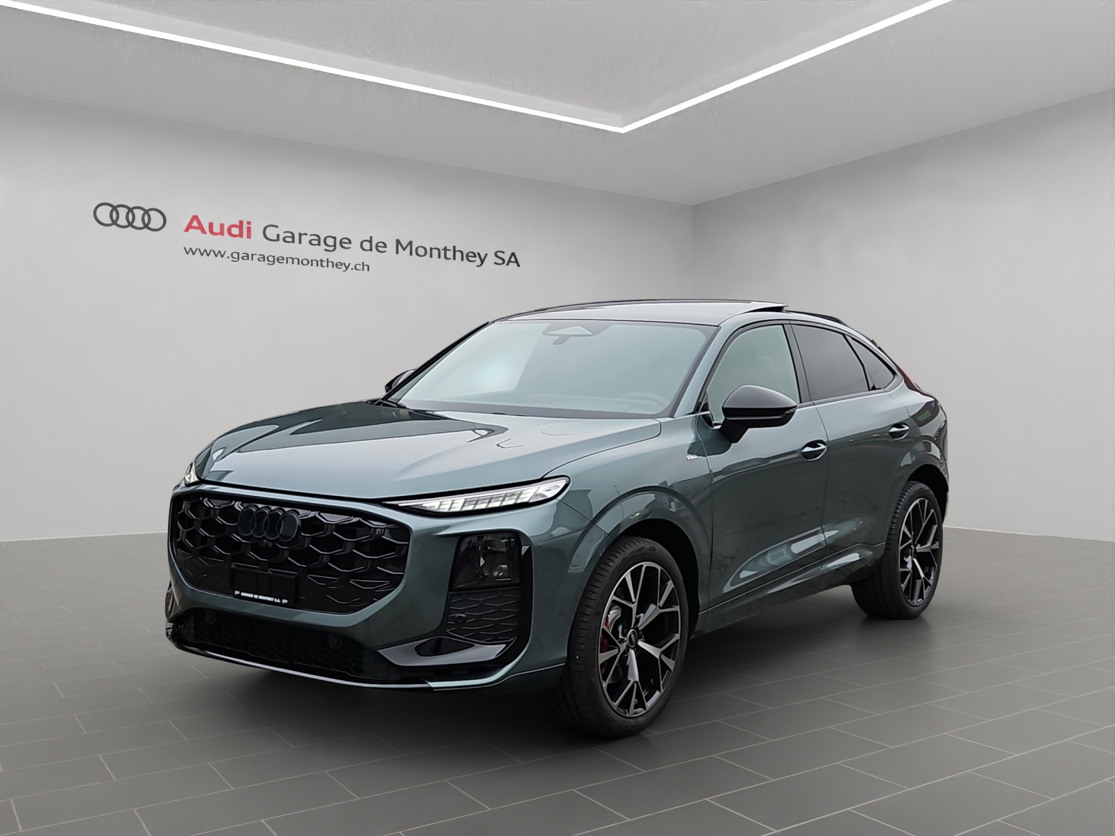 AUDI Q3 Sportback TFSI quattro 195 kW S tronic-image-0