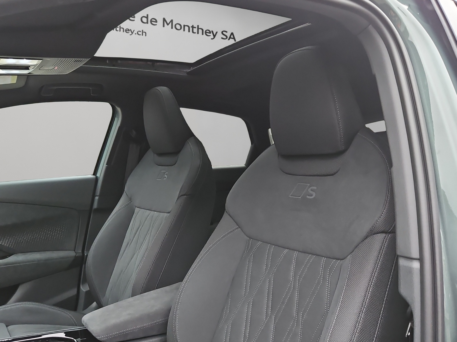AUDI Q3 Sportback TFSI quattro 195 kW S tronic-image-8
