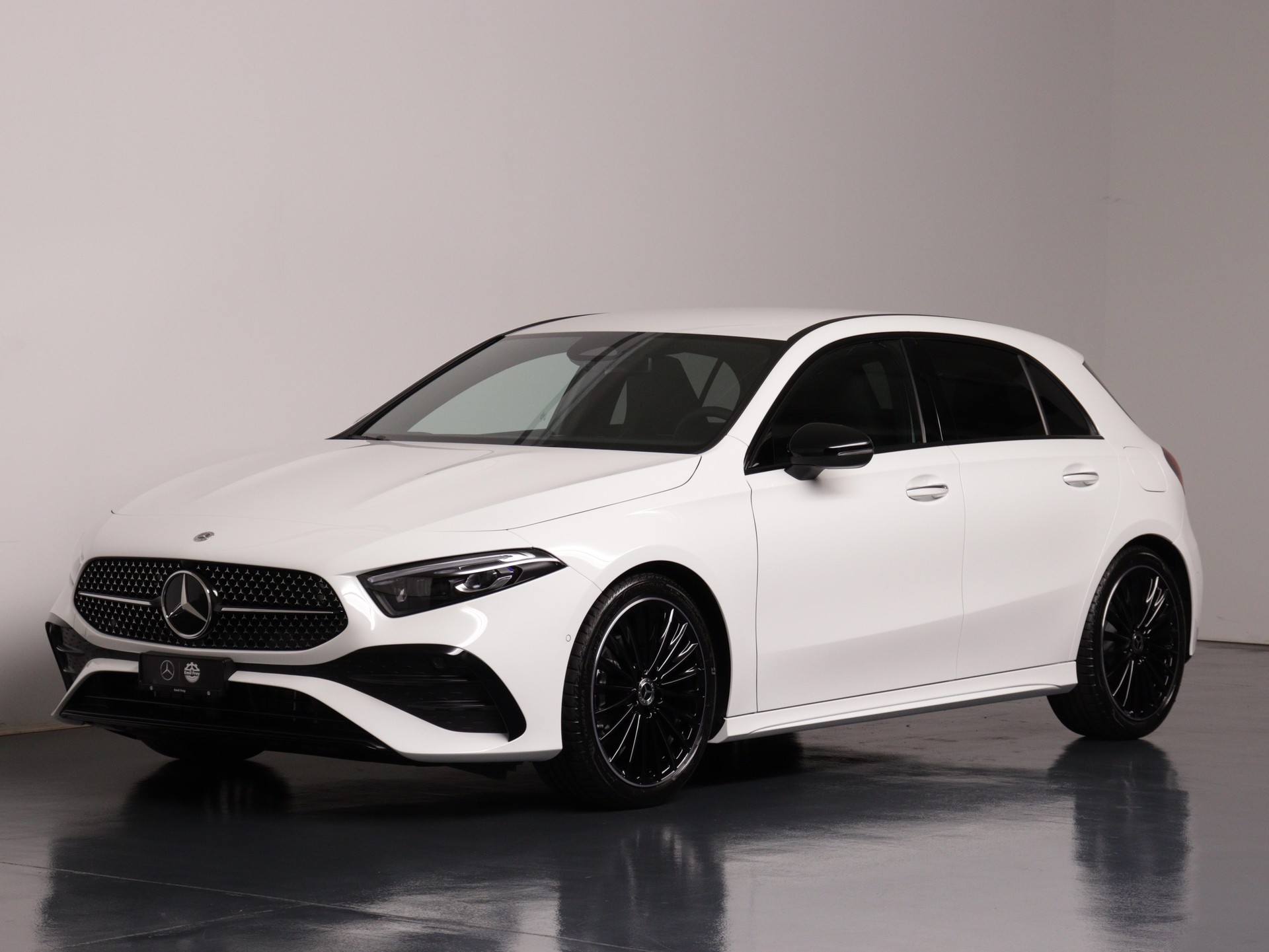 MERCEDES-BENZ A 180 Night Star AMG Line-image-0