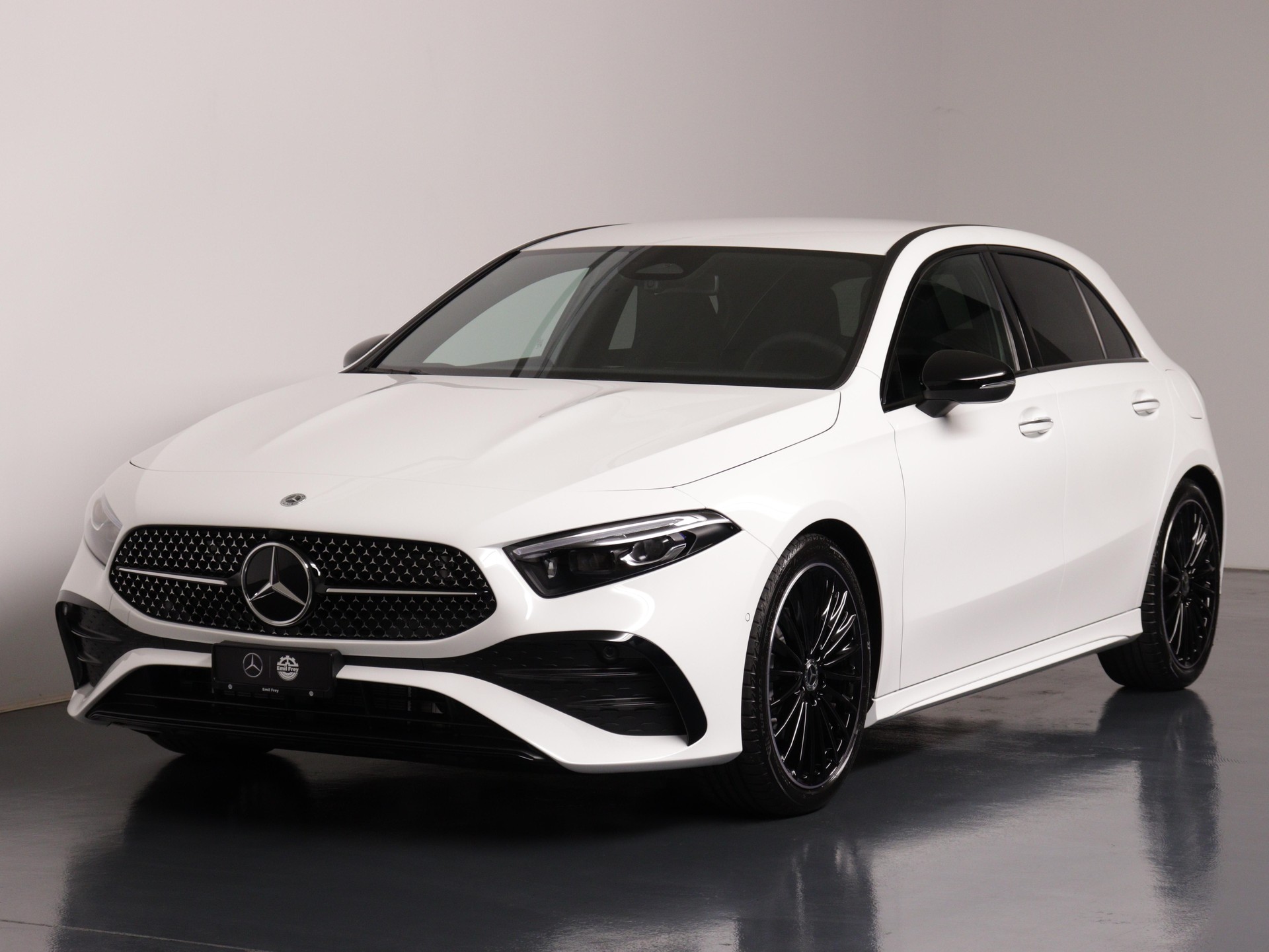 MERCEDES-BENZ A 180 Night Star AMG Line-image-1