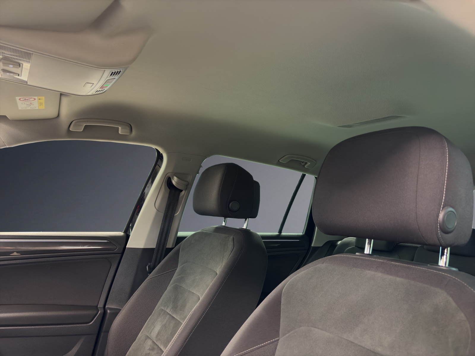 VW Tiguan 2.0TSI High 4M-image-7