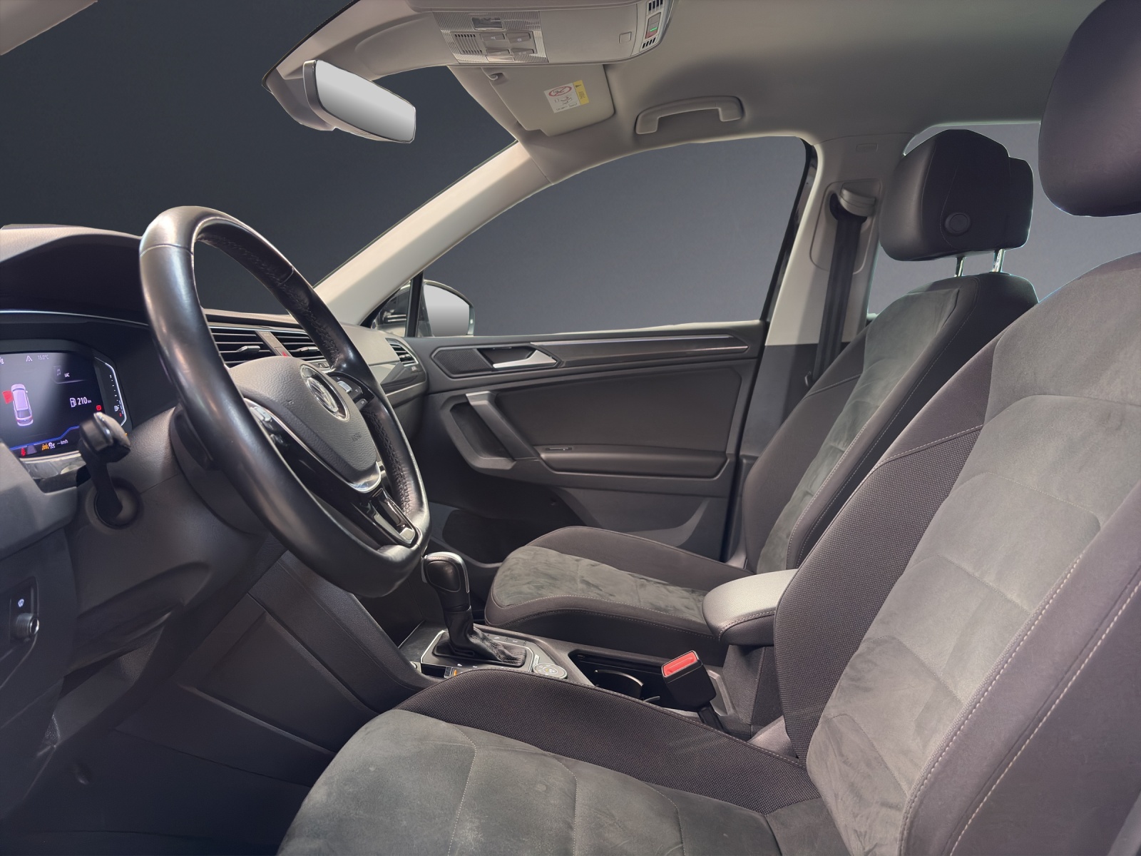 VW Tiguan 2.0TSI High 4M-image-6