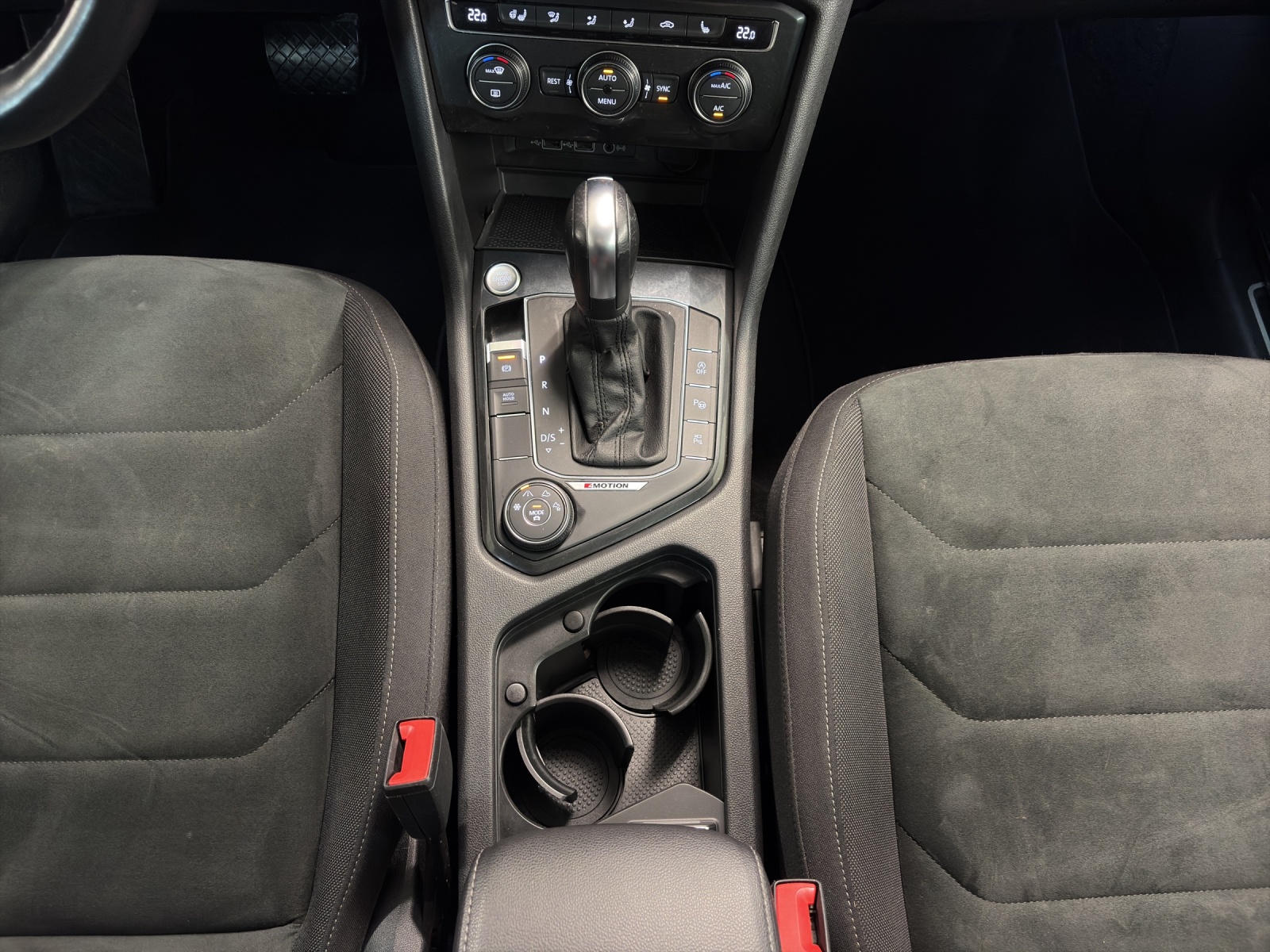 VW Tiguan 2.0TSI High 4M-image-15