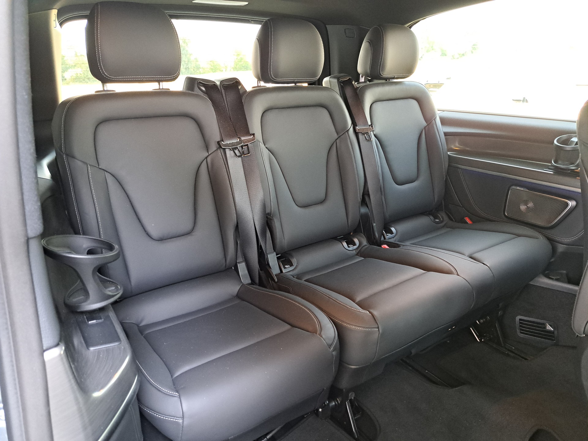 MERCEDES-BENZ V 300 d 4MATIC EXCLUSIVE Swiss Edition 3200mm L-image-12