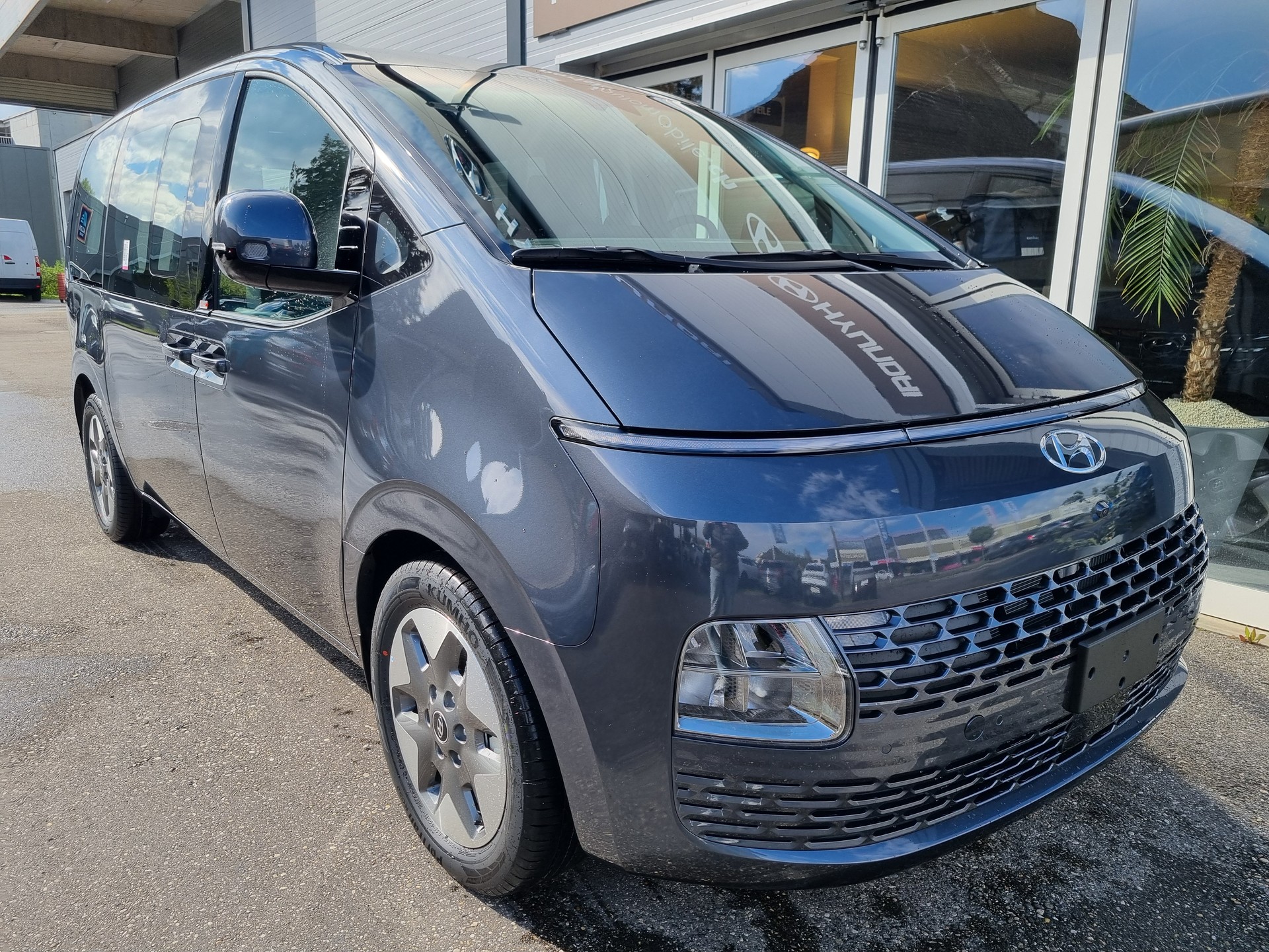HYUNDAI Staria Wagon 2.2 CRDi Vertex 4WD A-image-0