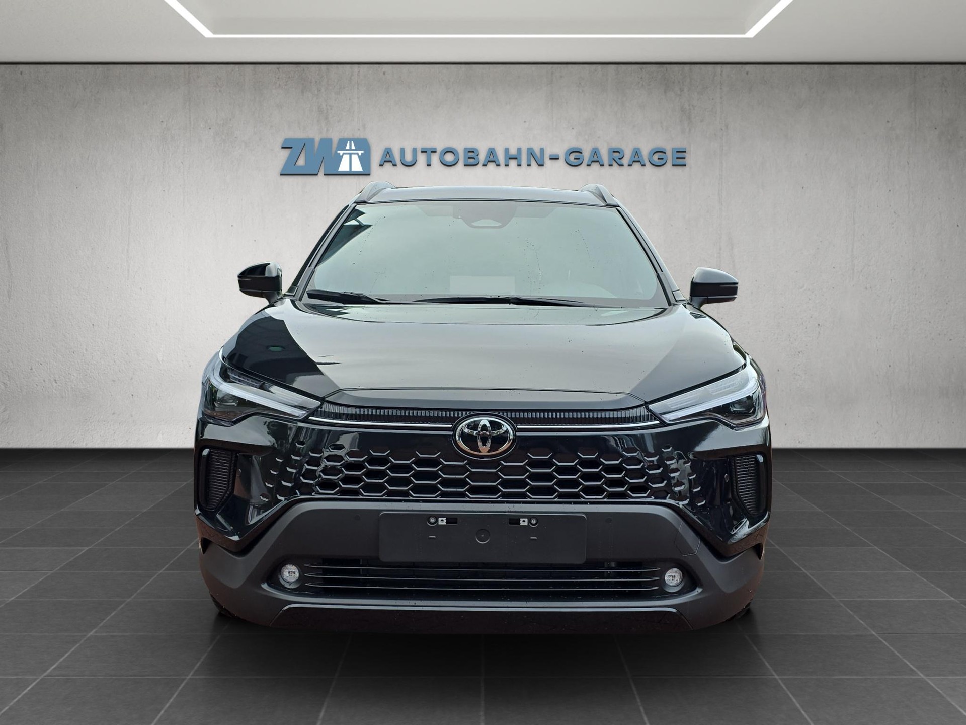 TOYOTA Corolla Cross 2.0 HSD Trend AWD-i-image-7