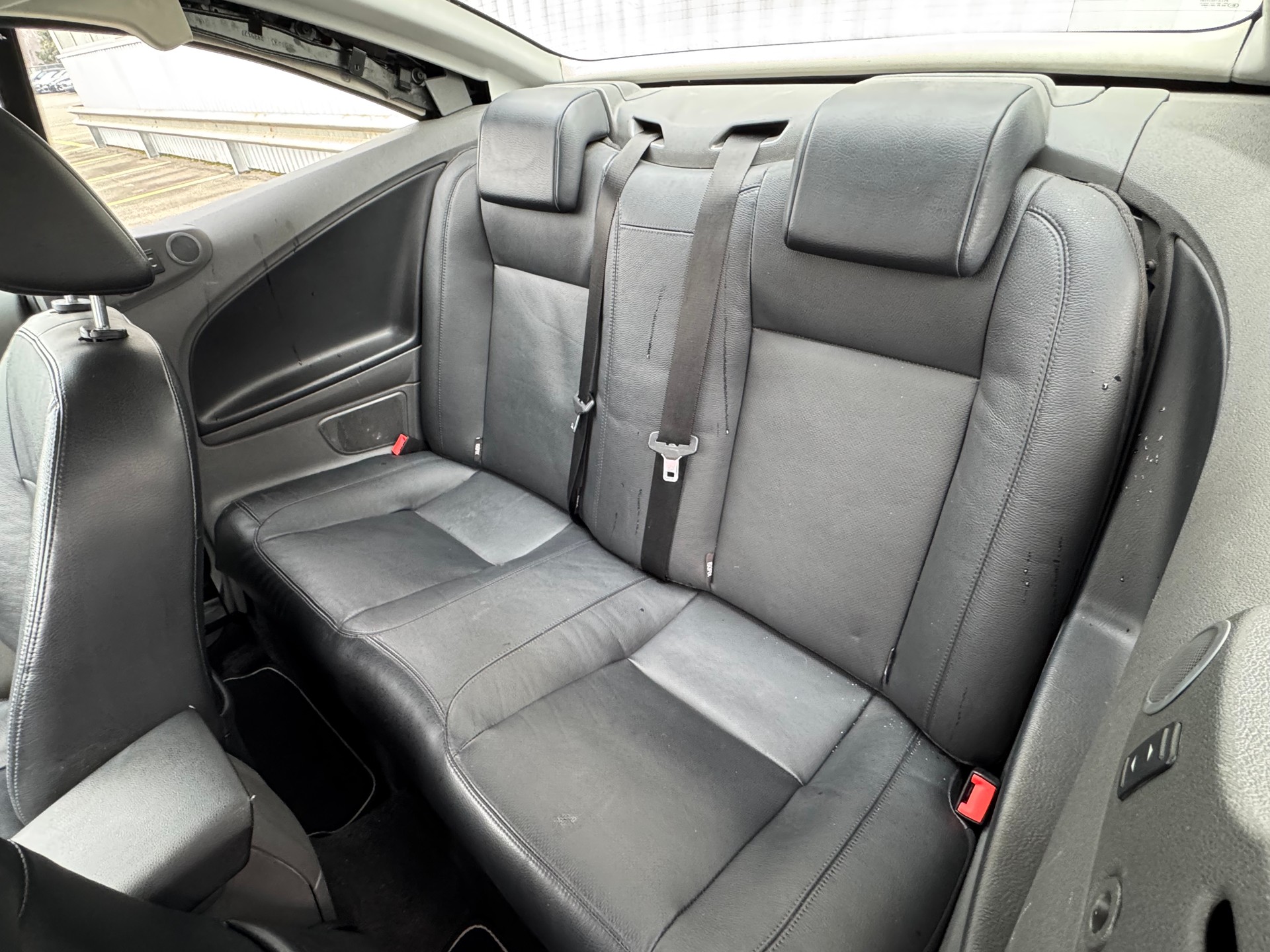 FORD Focus CC 2.0i Titanium-image-10
