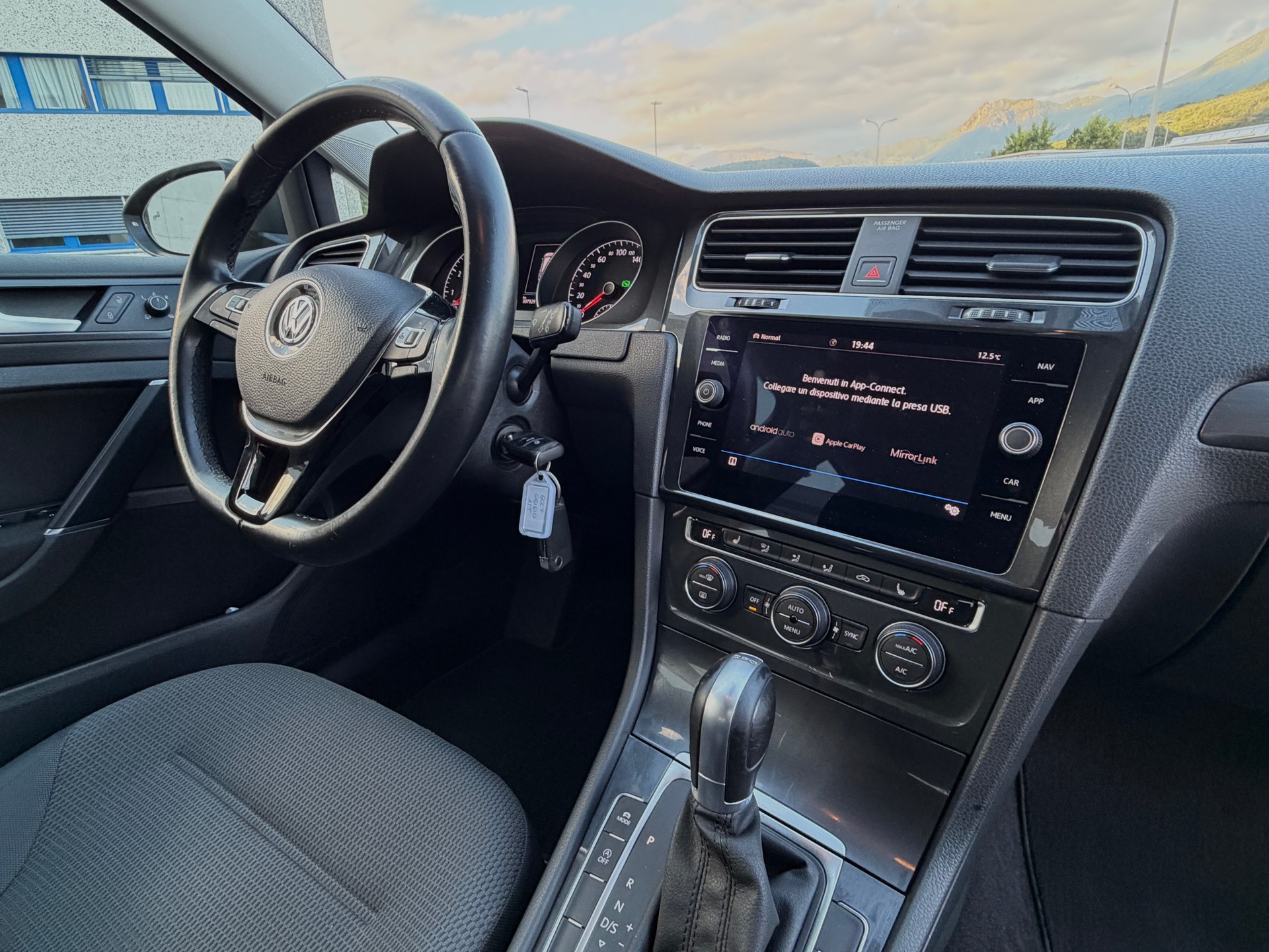 VW Golf 1.5 TSI EVO Comfortline DSG-image-10