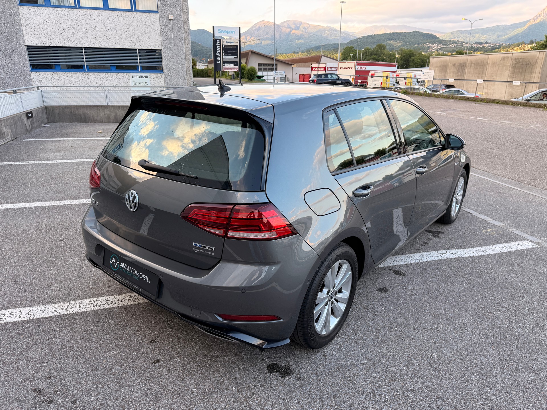 VW Golf 1.5 TSI EVO Comfortline DSG-image-4