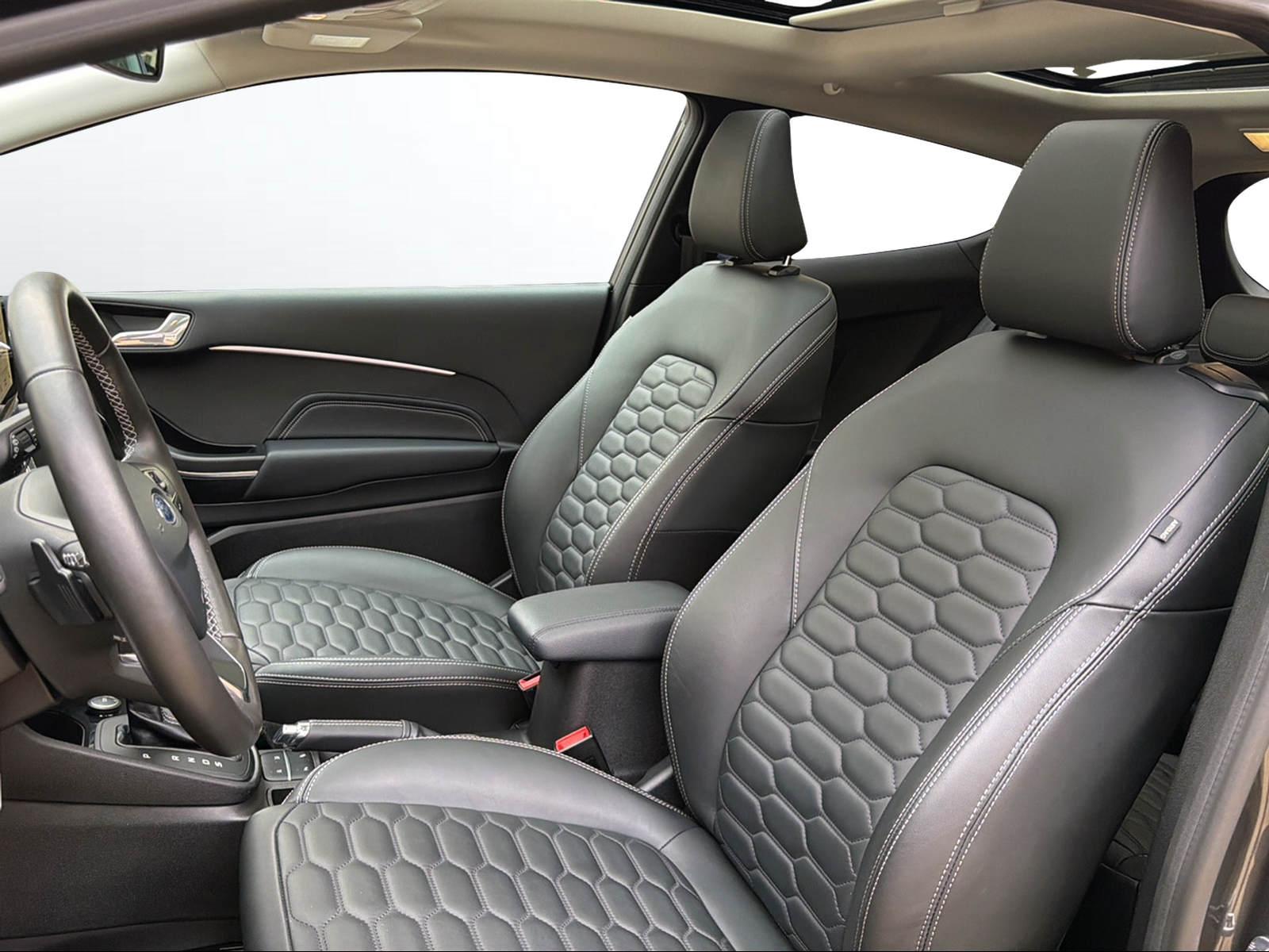 FORD Fiesta 1.0 EcoB Vignale-image-9