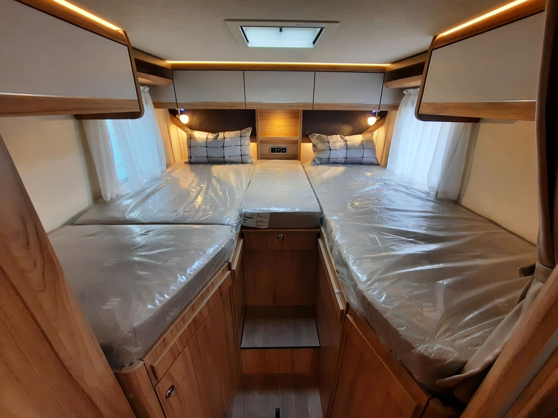 HYMER Exsis T 678-image-4