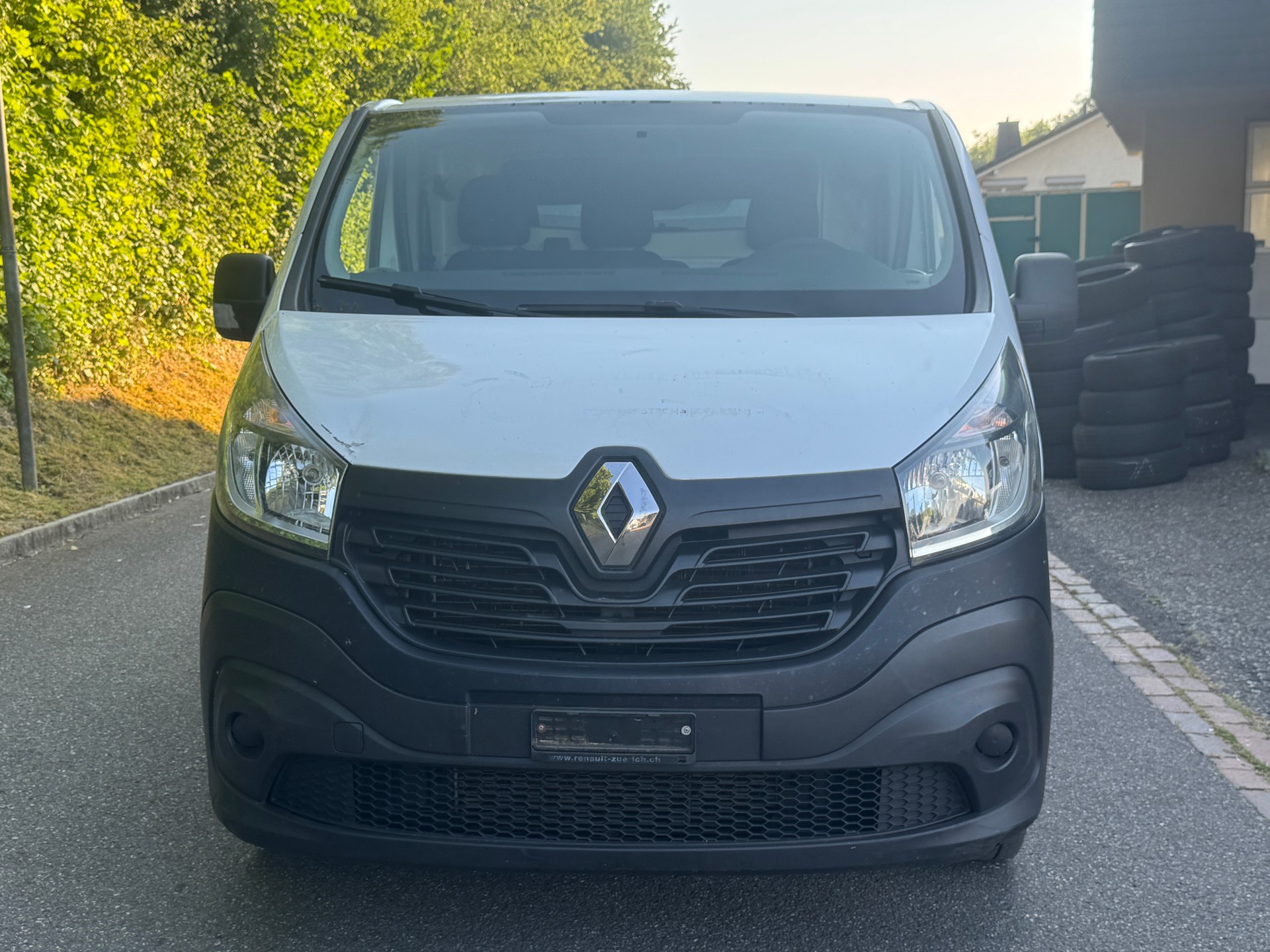 RENAULT Clio 1.2 16V T Swiss Edition EDC-image-1