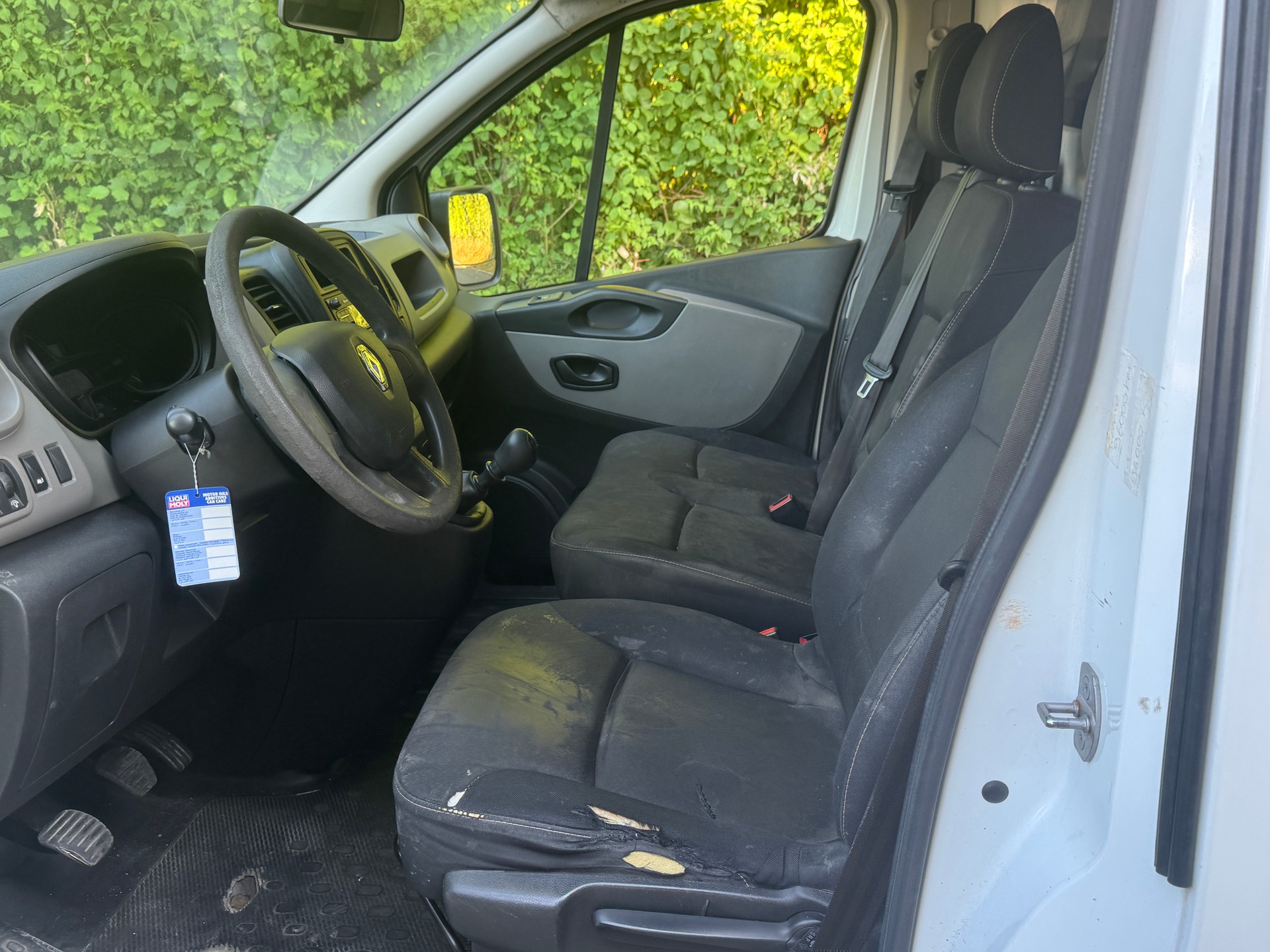 RENAULT Clio 1.2 16V T Swiss Edition EDC-image-9