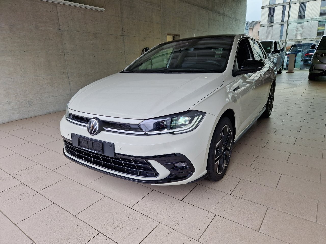 VW Polo 1.0 TSI R-Line DSG-showroom-element-2