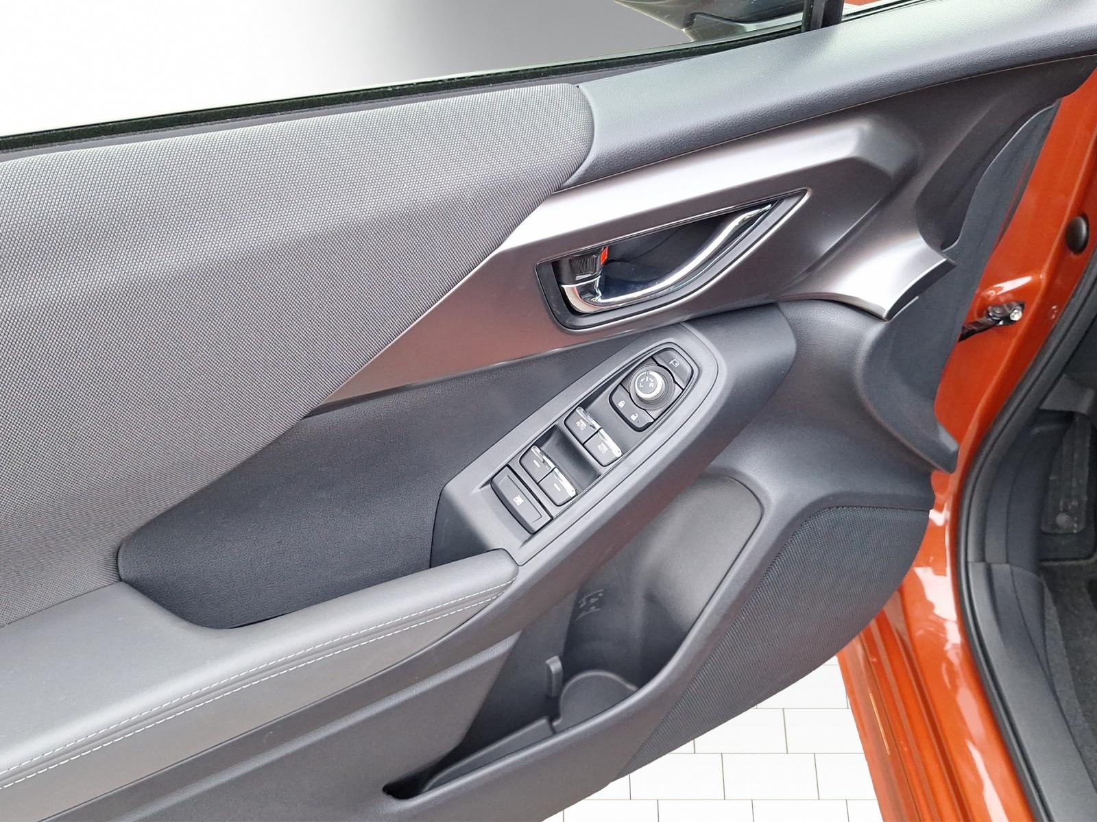 SUBARU Impreza 2.0i e-Boxer Swiss Plus-image-9