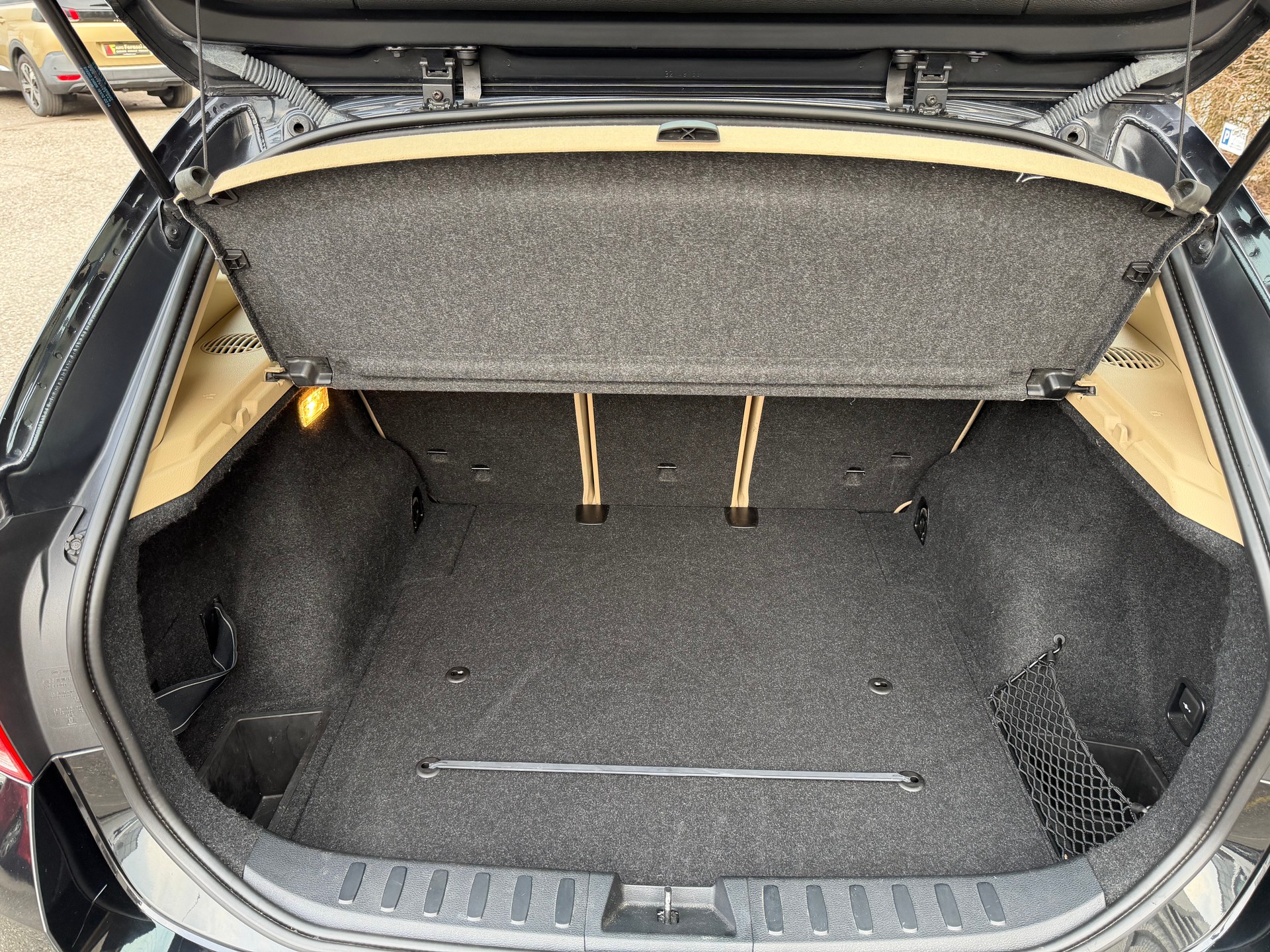 BMW X1 xDrive 28i Steptronic-image-22