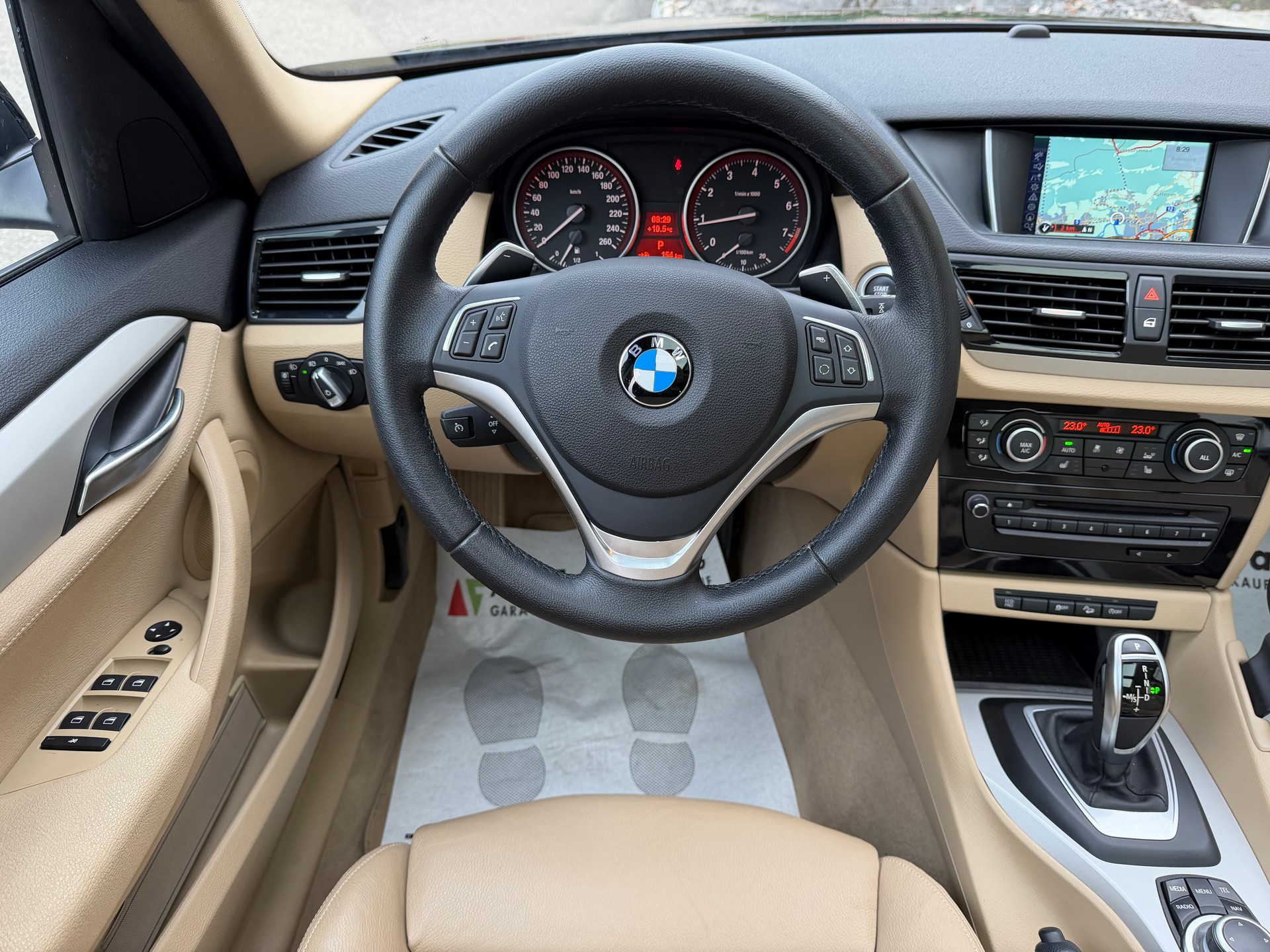 BMW X1 xDrive 28i Steptronic-image-13