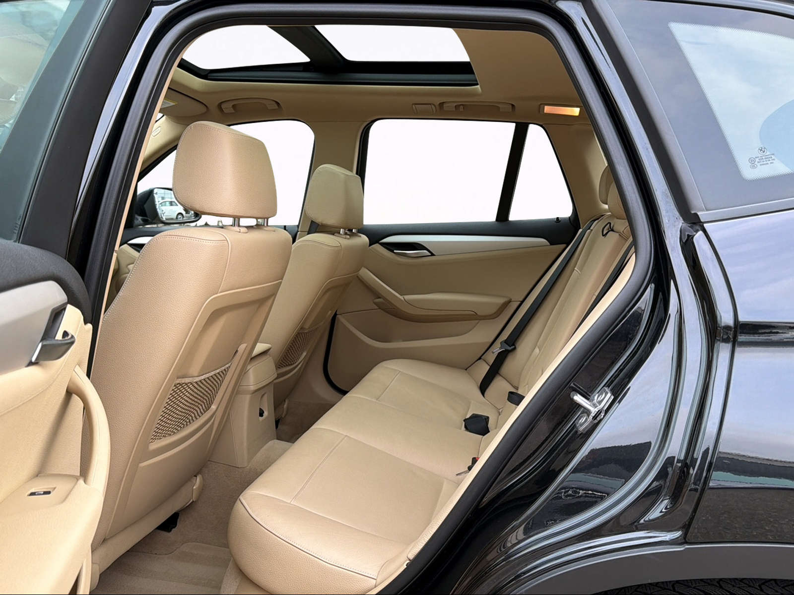 BMW X1 xDrive 28i Steptronic-image-11