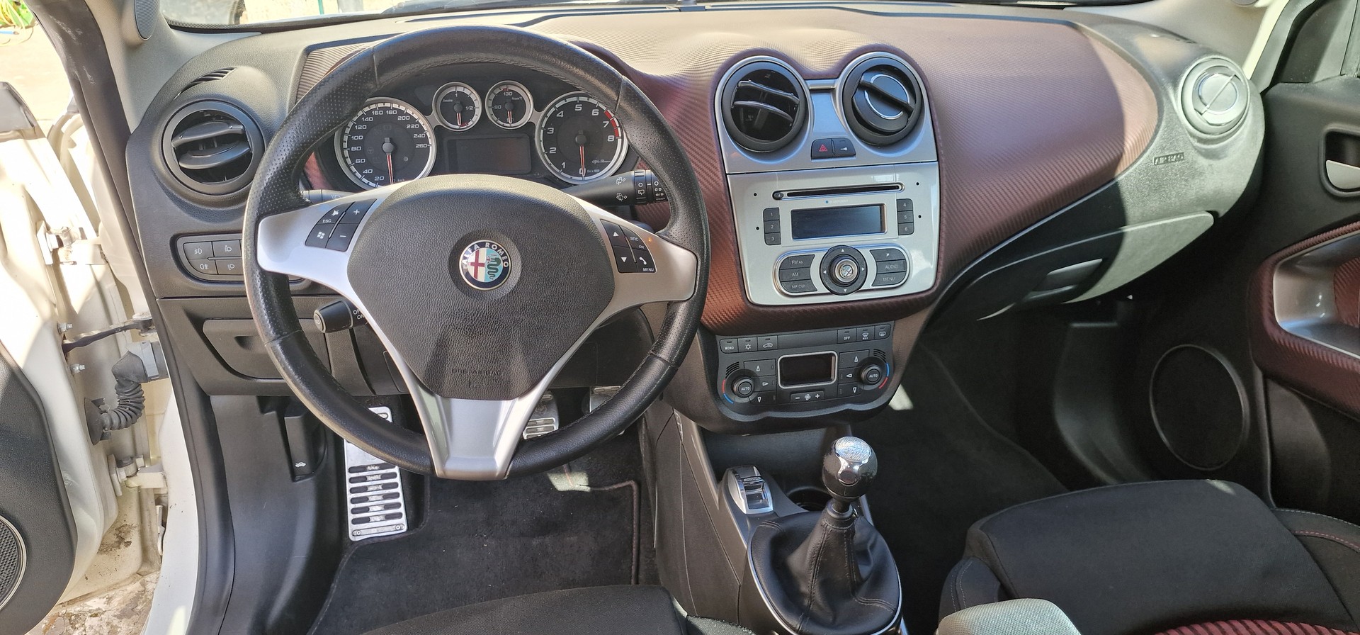 ALFA ROMEO MiTo 1.4 TB Distinctive-image-9