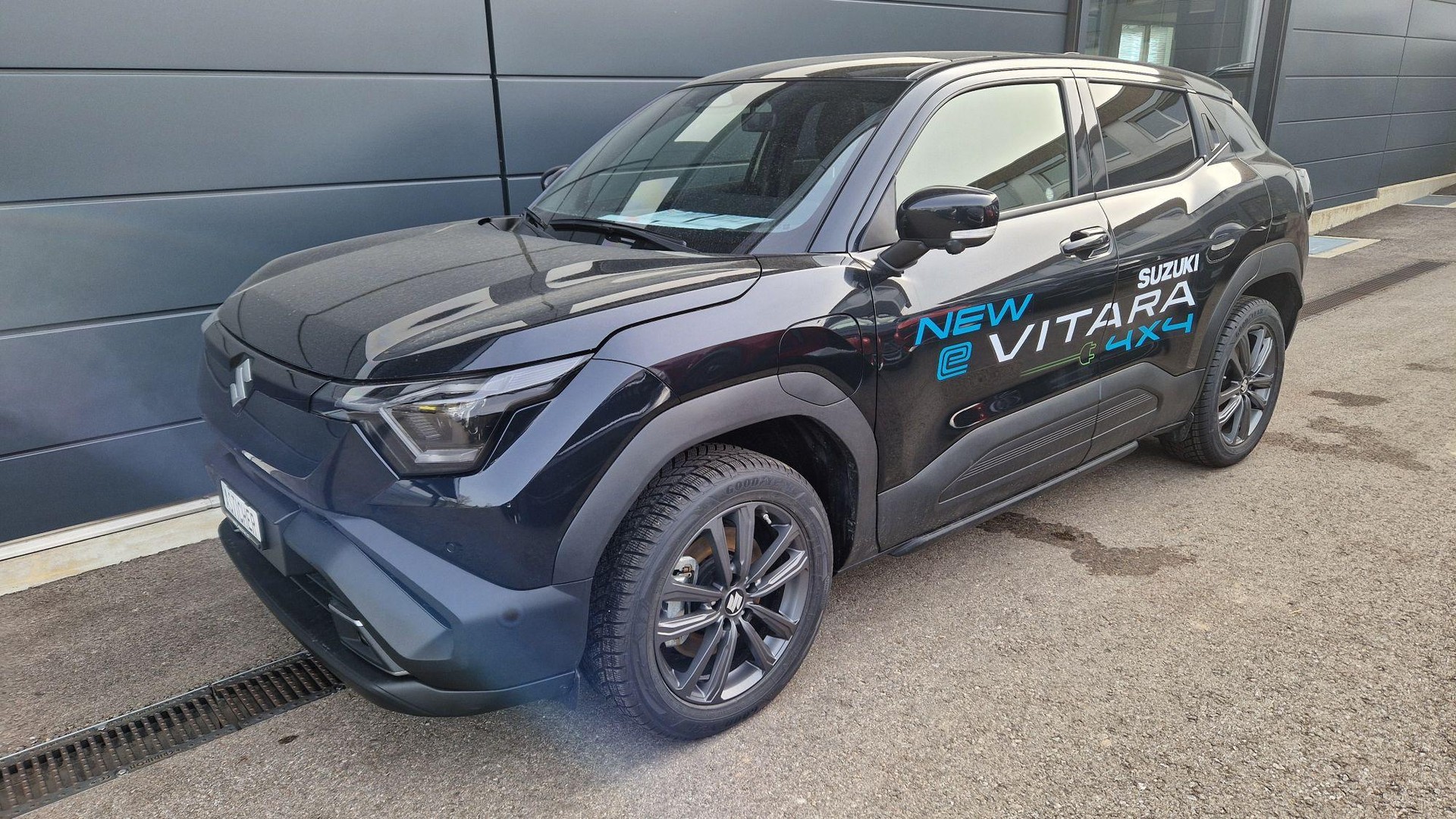 SUZUKI e Vitara Compact Top 4x4