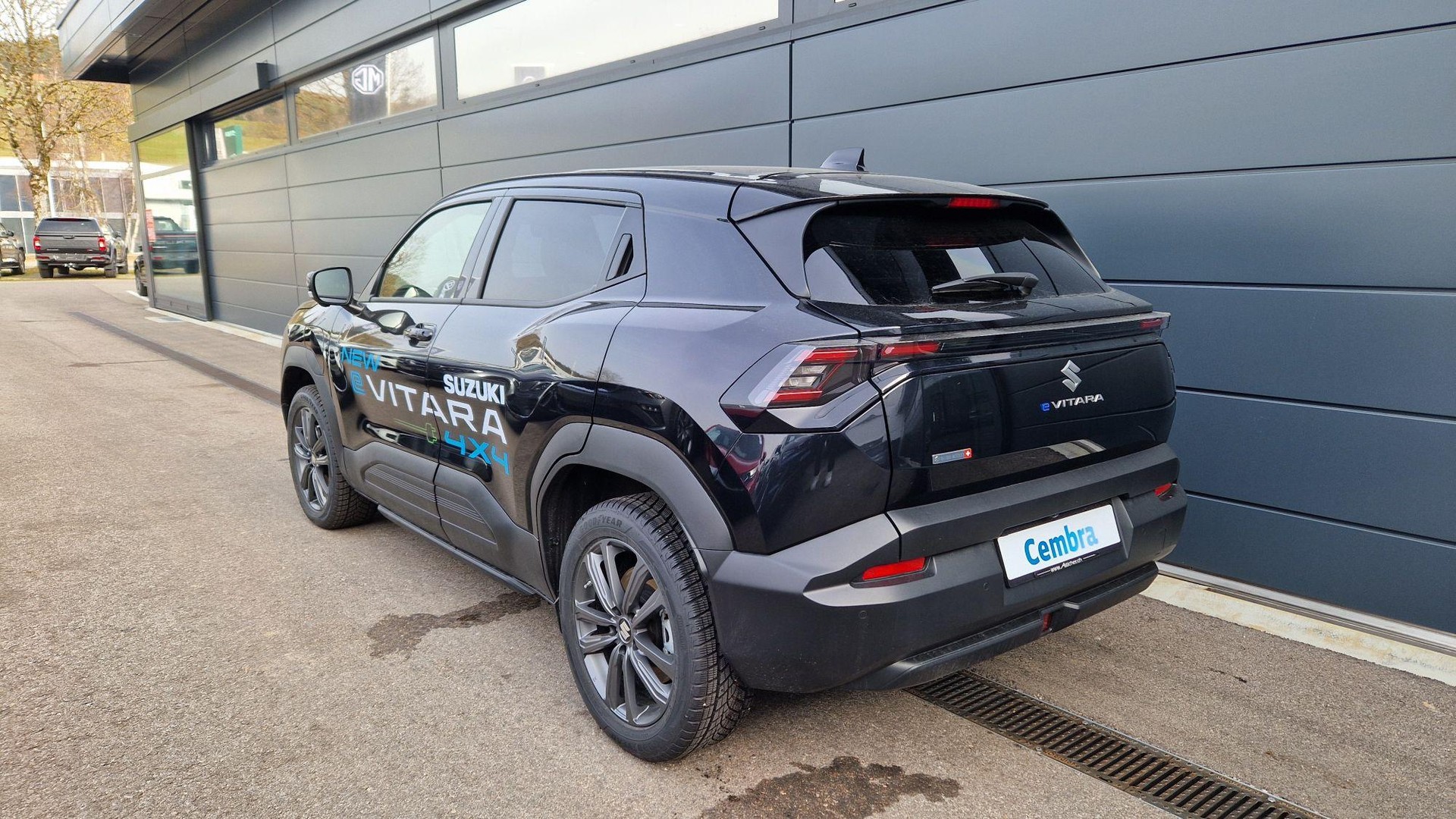 SUZUKI e Vitara Compact Top 4x4-showroom-element-3