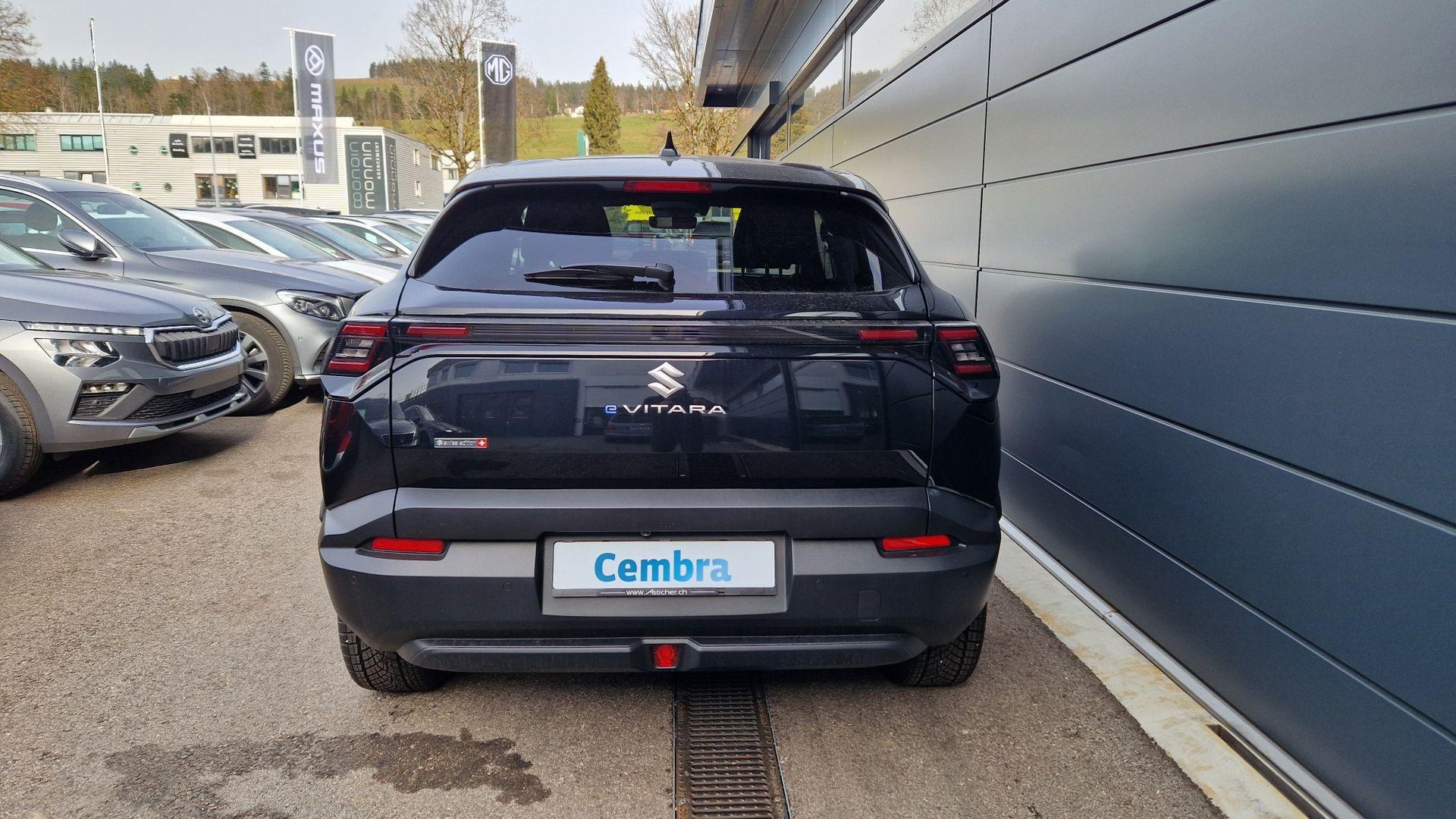 SUZUKI e Vitara Compact Top 4x4-image-4