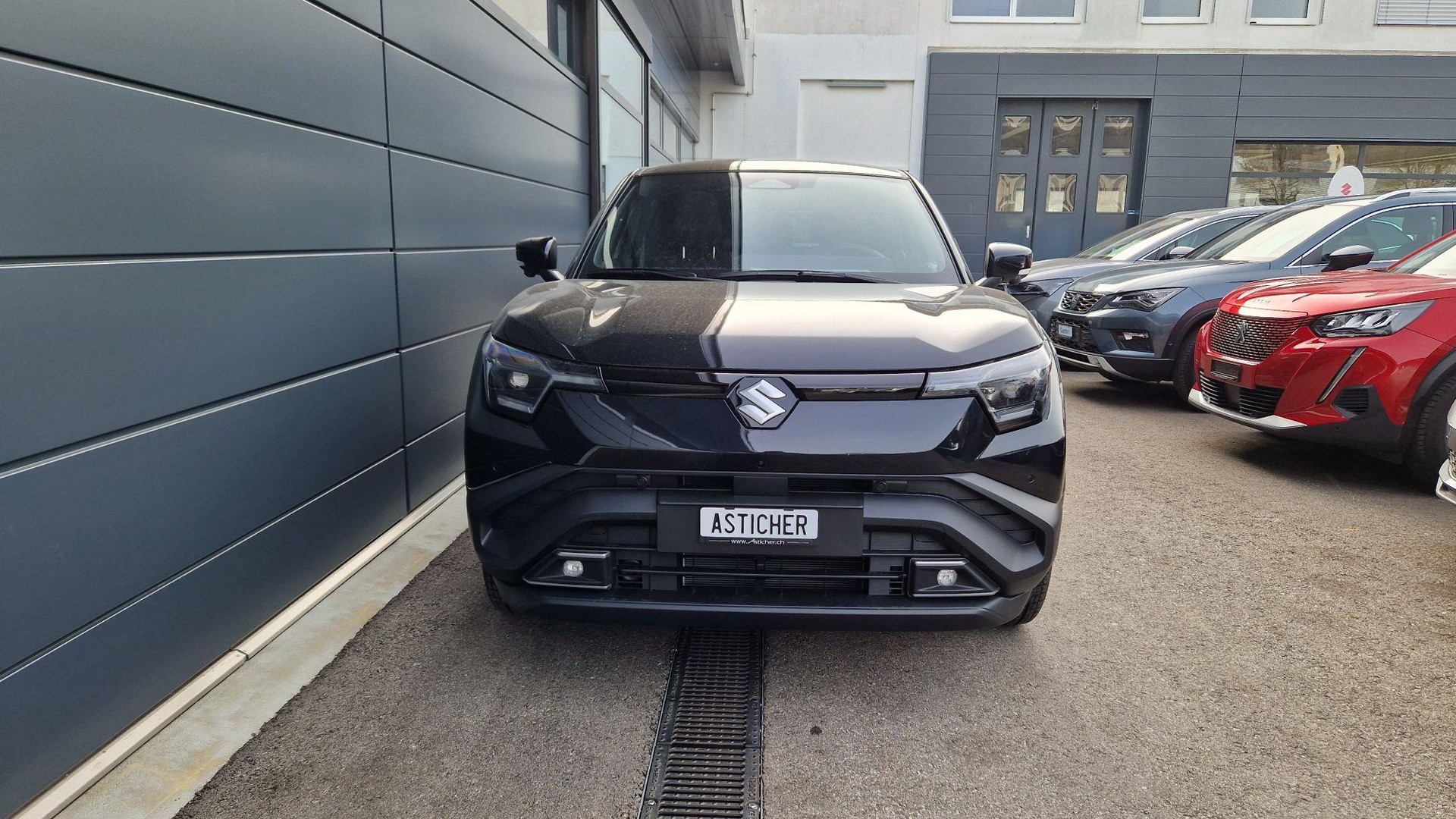 SUZUKI e Vitara Compact Top 4x4-showroom-element-2