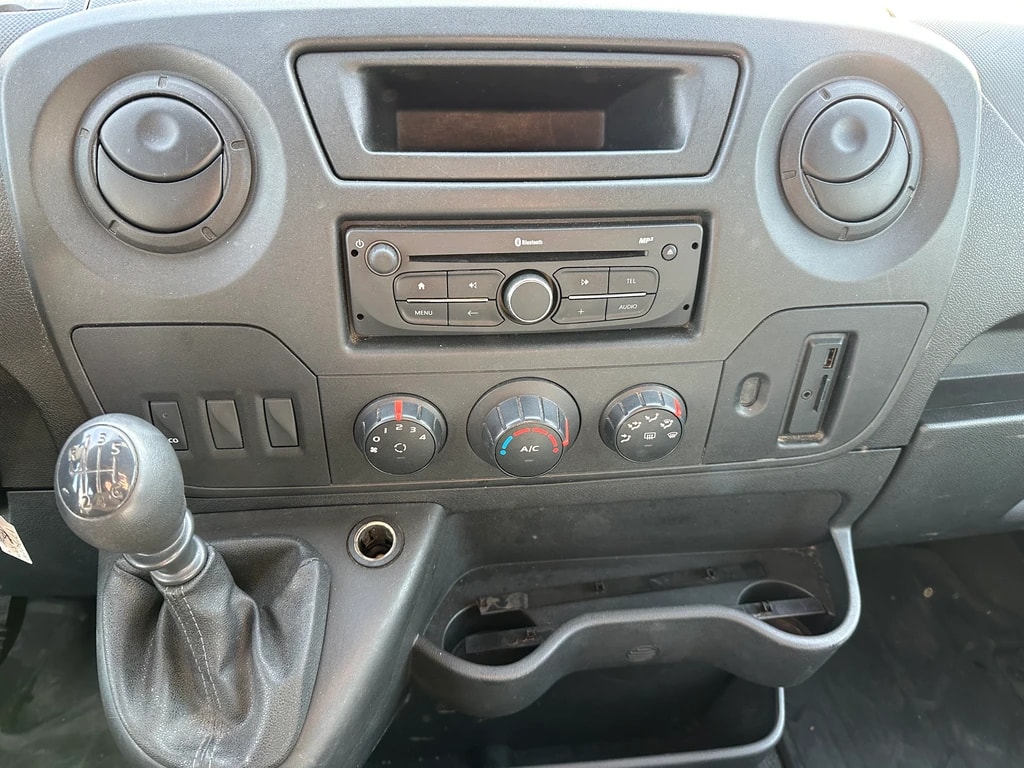 RENAULT Master T35 dCi130 L3-image-9