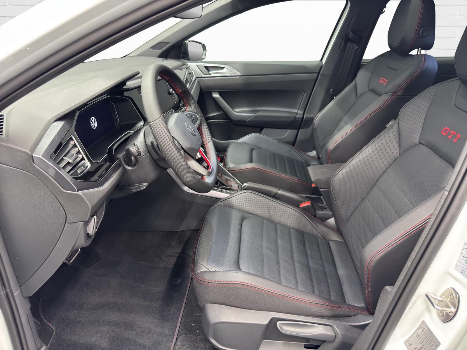 VW Polo 2.0 TSI GTI DSG-image-6