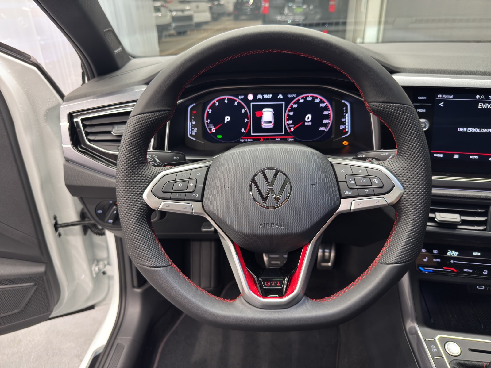 VW Polo 2.0 TSI GTI DSG-image-14