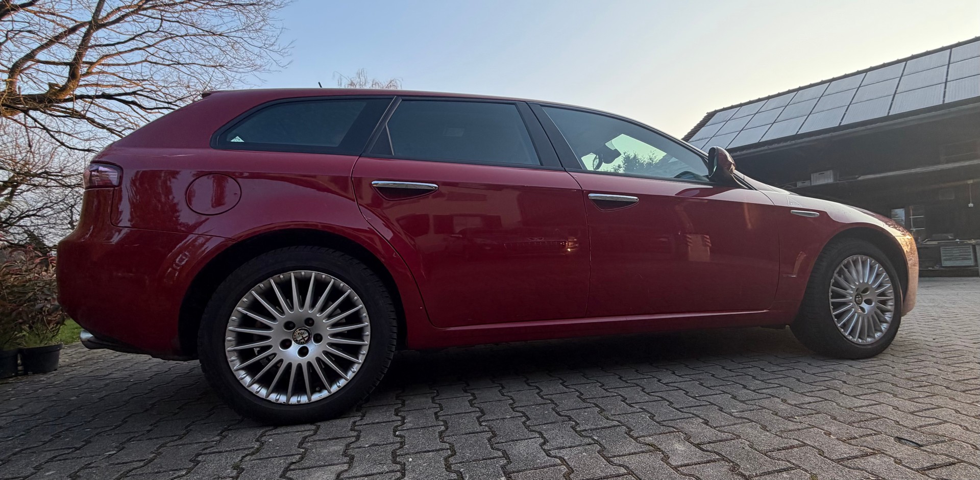 ALFA ROMEO 159 Sportwagon 2.4 JTD Distinctive Q-Tronic-image-4