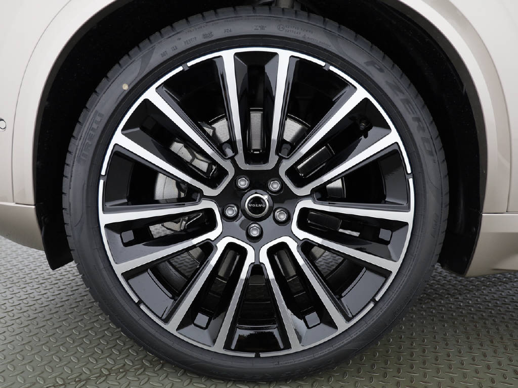 VOLVO XC90 2.0 T8 TE XCLUSIVE Ultra Dark eAWD-image-2