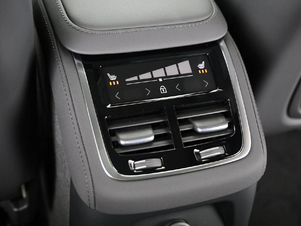 VOLVO XC90 2.0 T8 TE XCLUSIVE Ultra Dark eAWD-image-27