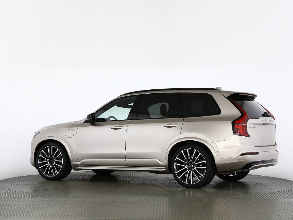 VOLVO XC90 2.0 T8 TE XCLUSIVE Ultra Dark eAWD-image-16