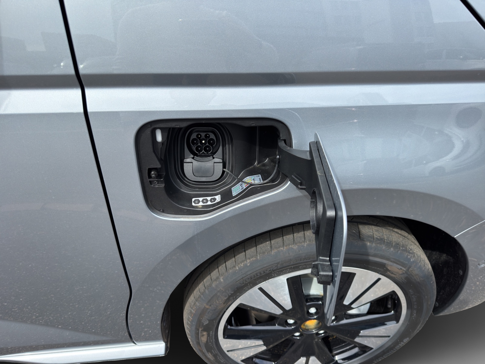 VW California eHybrid Beach Camper 4Motion-image-14