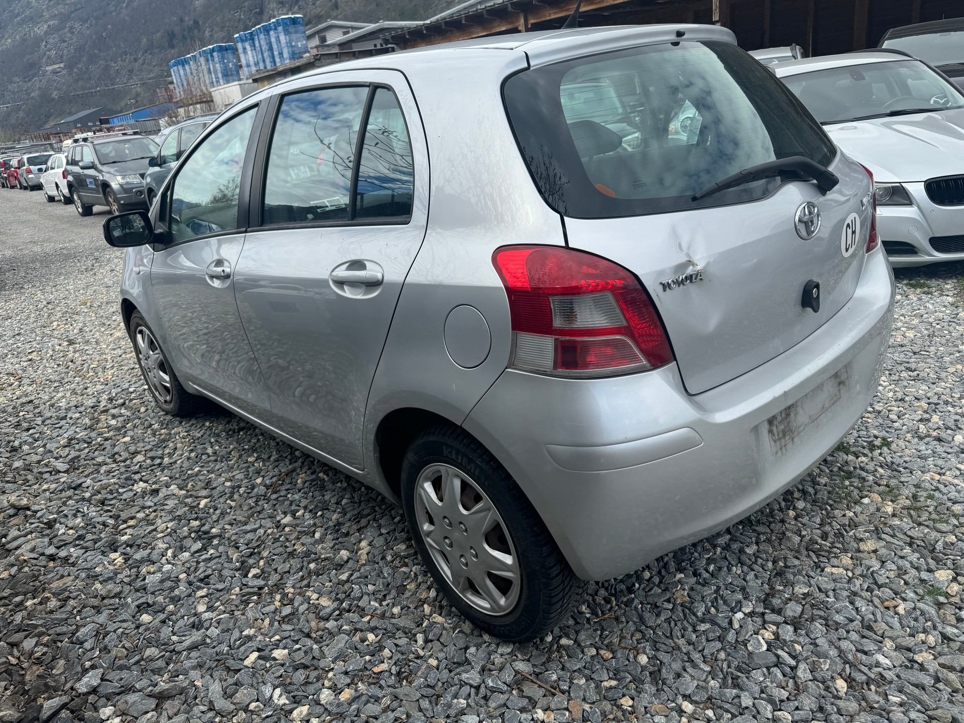 TOYOTA Yaris 1.33 Linea Terra-image-3