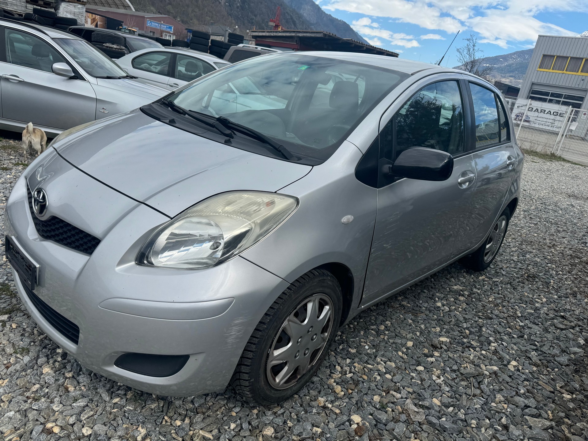 TOYOTA Yaris 1.33 Linea Terra-image-2