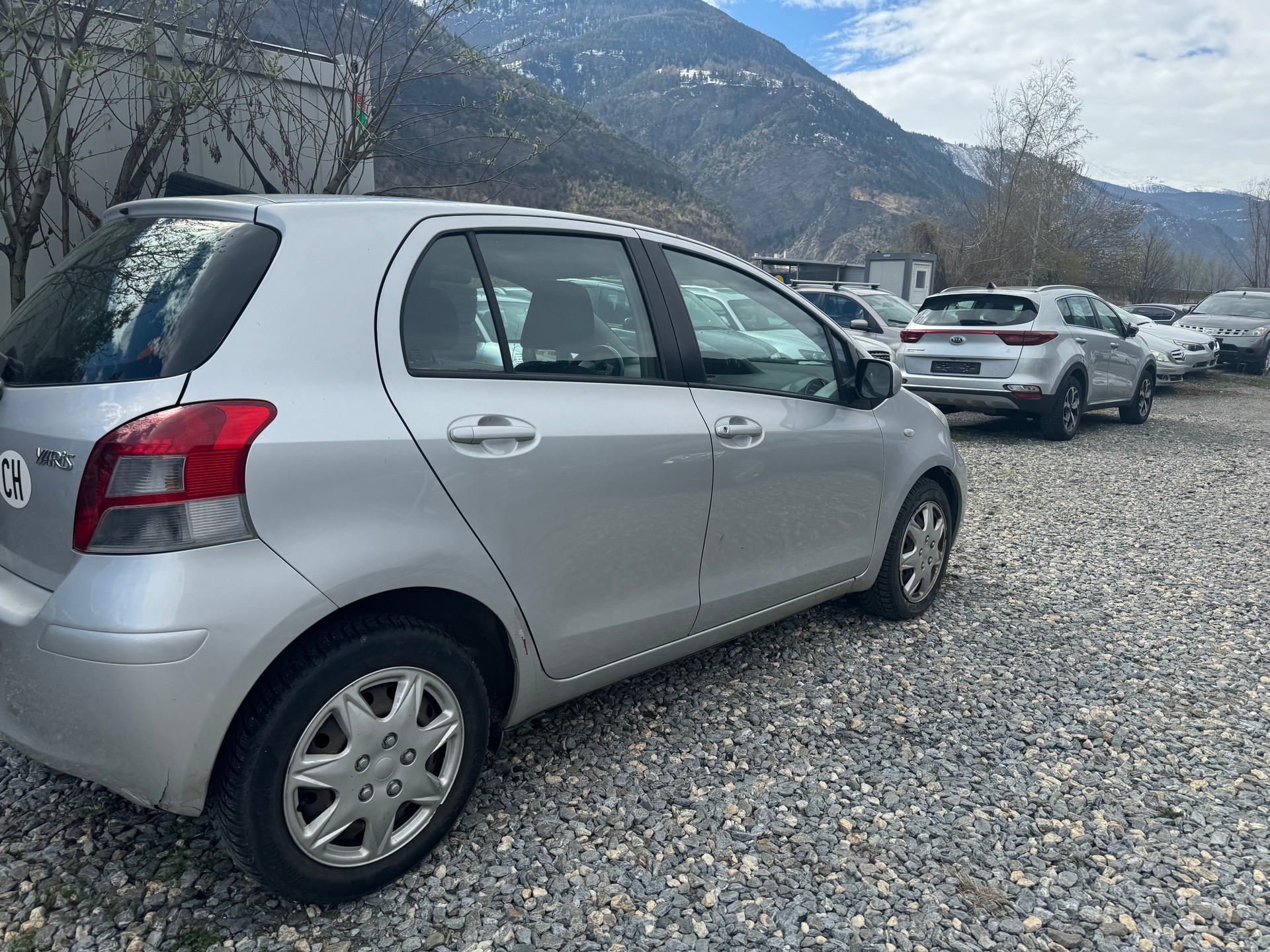 TOYOTA Yaris 1.33 Linea Terra-image-7