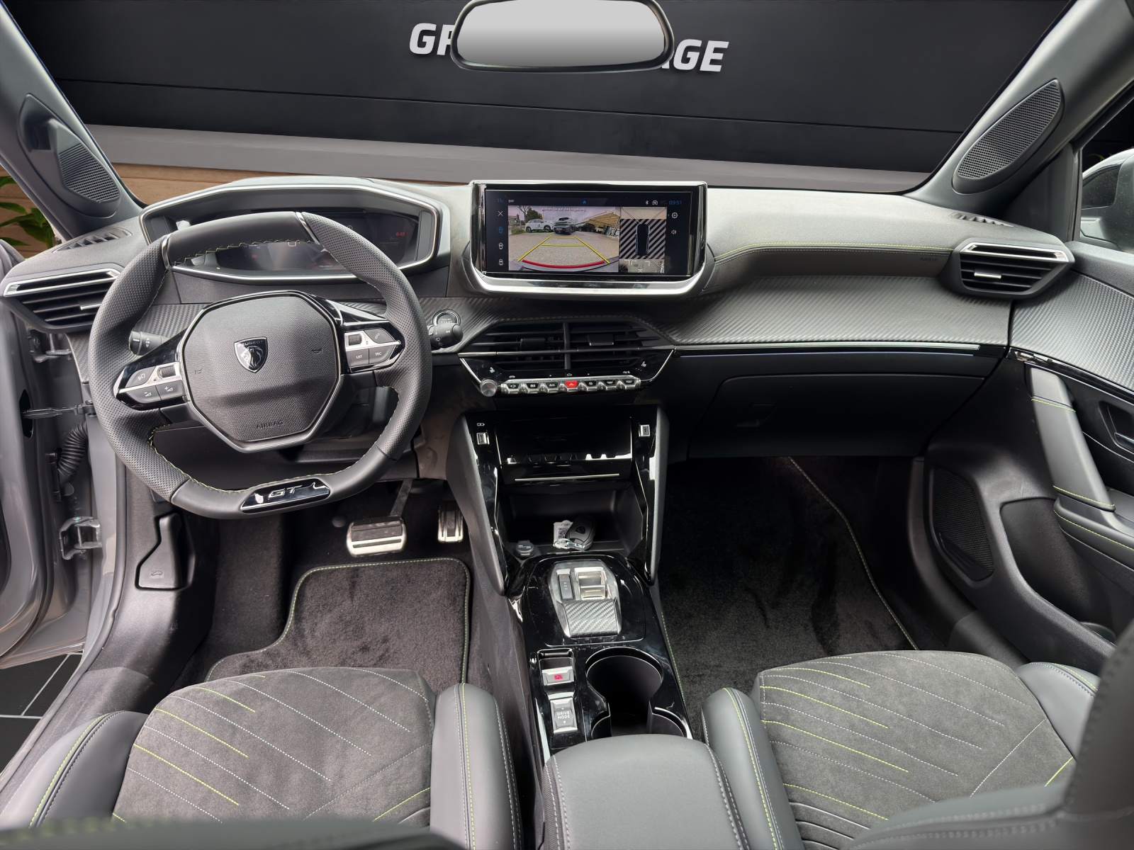 PEUGEOT 208 NEW 1.2 MHEV 145 GT-image-5