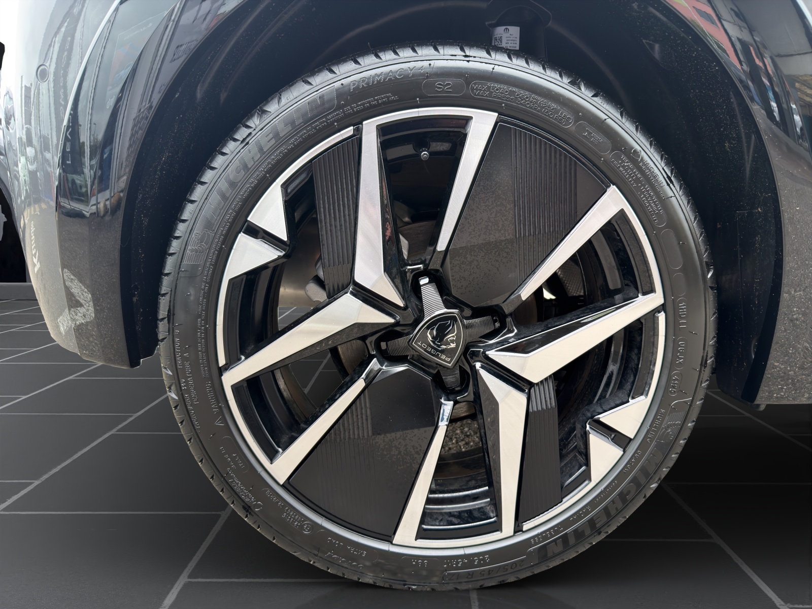 PEUGEOT 208 NEW 1.2 MHEV 145 GT-image-9