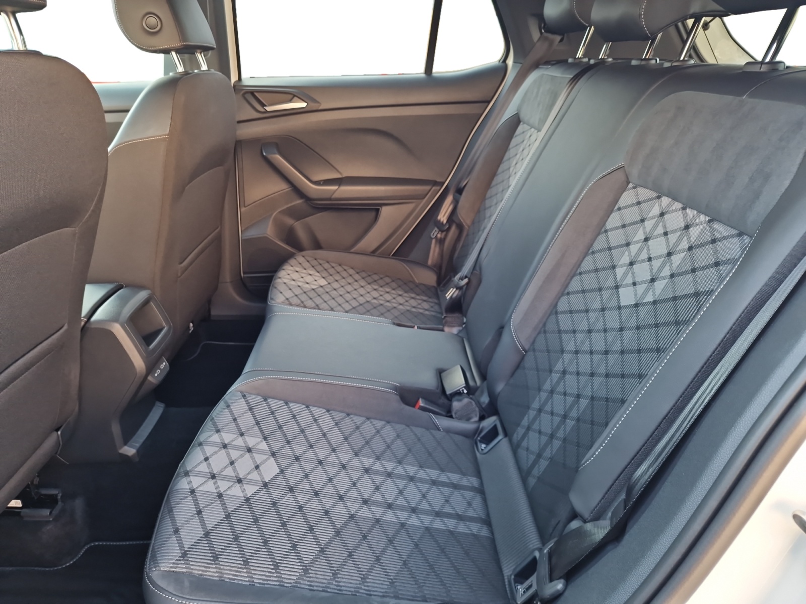 VW T-Cross 1.5 TSI EVO ACT R-Line DSG AHK-image-24