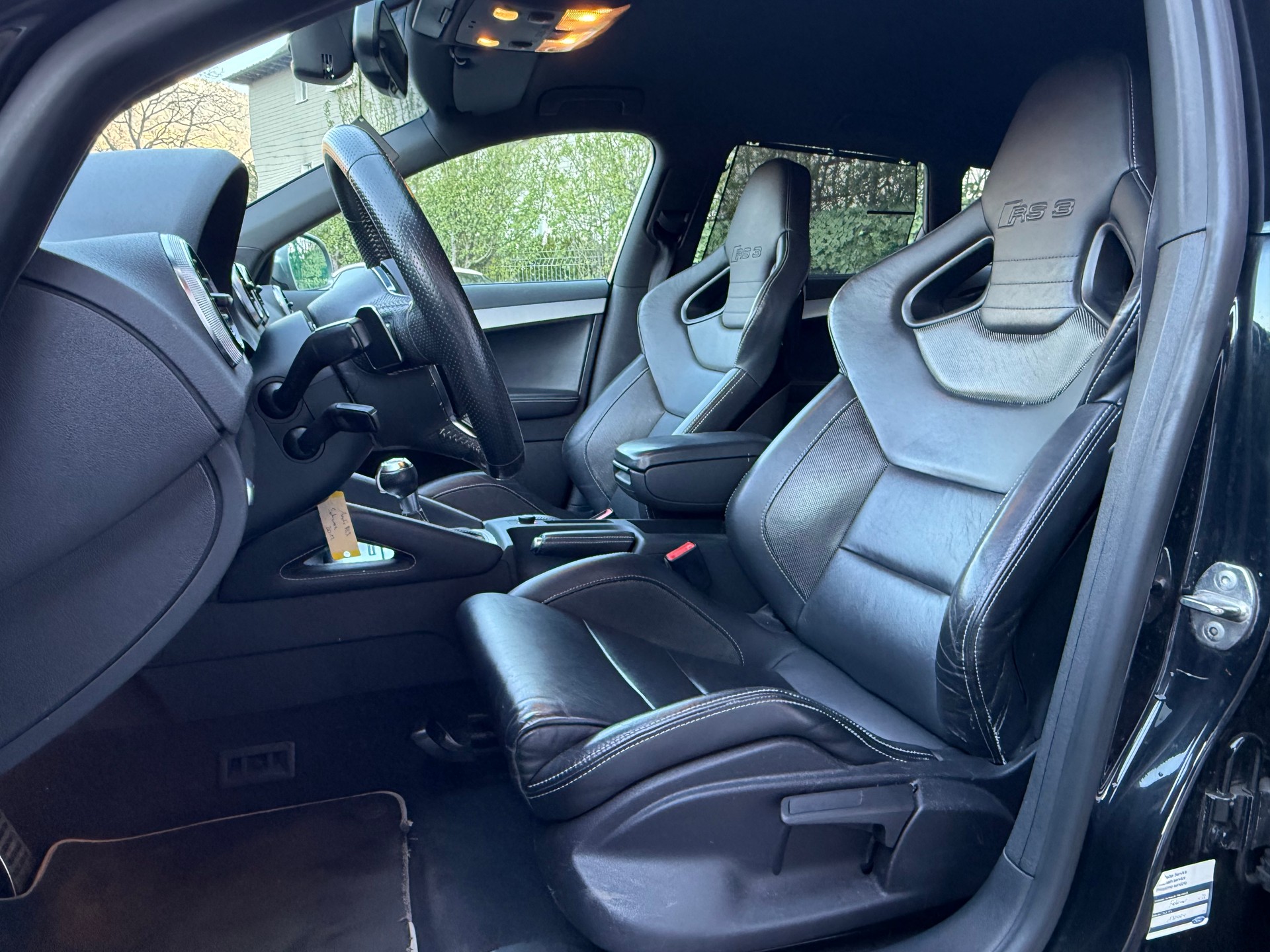 AUDI RS3 2.5 TFSI Quattro S-tronic-image-11