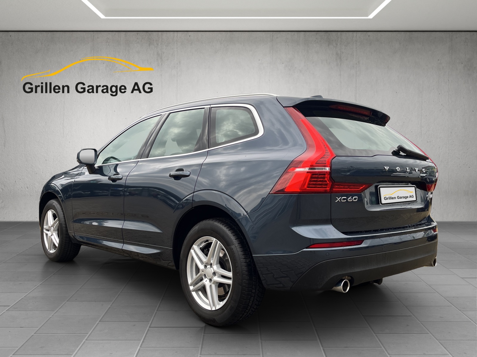 VOLVO XC60 2.0 B4 MH Momentum AWD-showroom-element-2