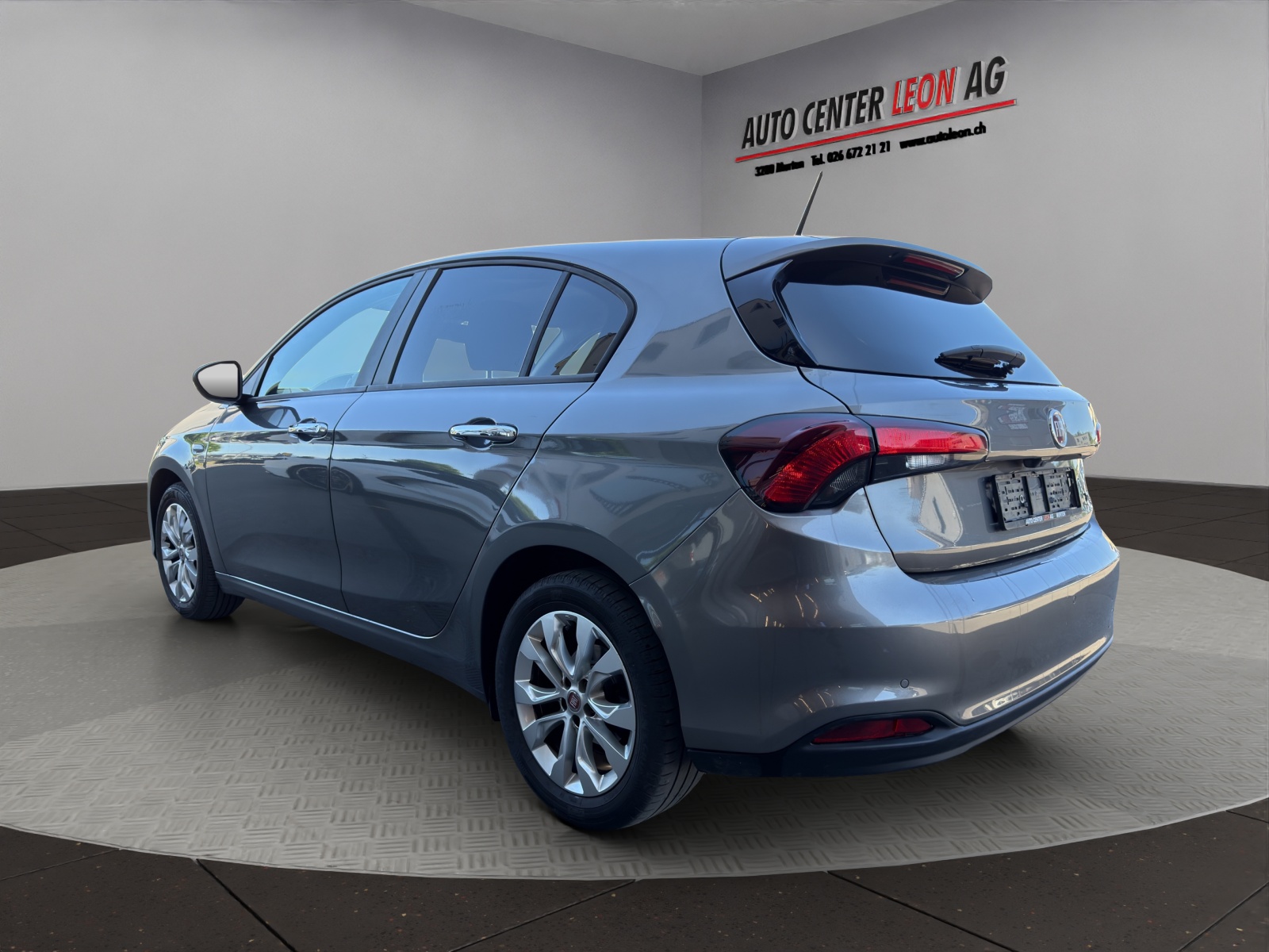 FIAT Tipo 1.4TJet Lounge-showroom-element-3