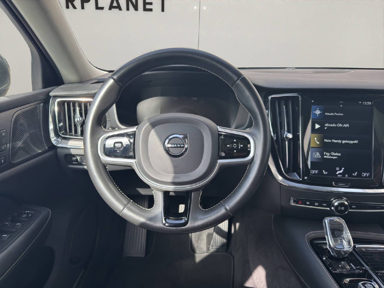 VOLVO V60 2.0 T8 TE Inscription eAWD-showroom-element-3