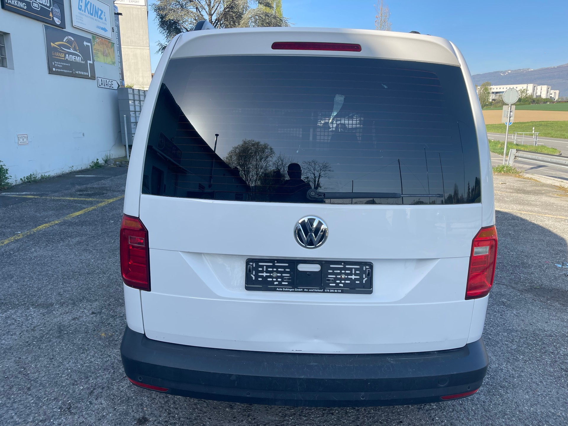 VW Caddy 2.0TDI BlueMotion Technology-image-4