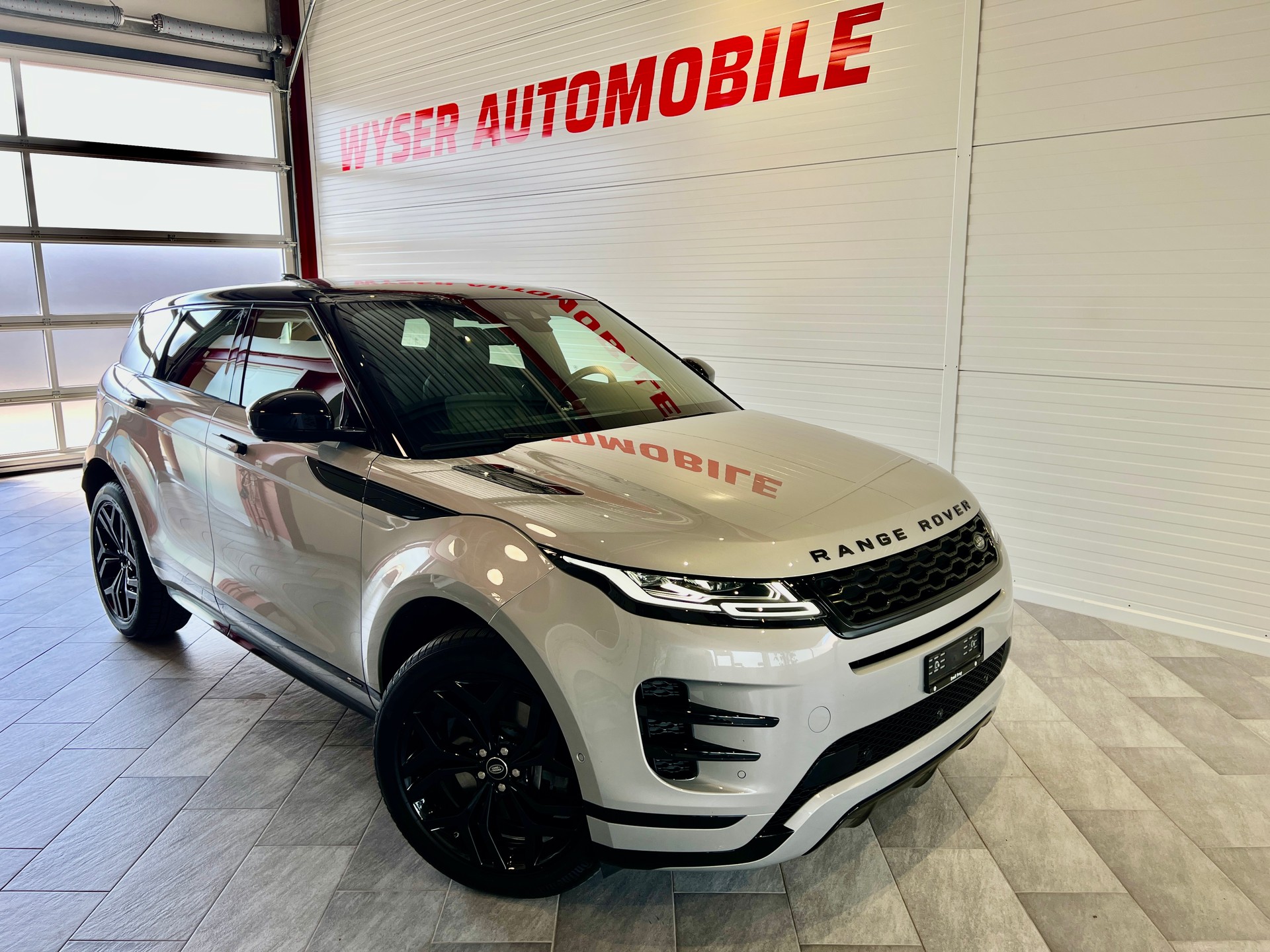 LAND ROVER Range Rover Evoque R-Dynamic P 300 HSE AT9-image-0