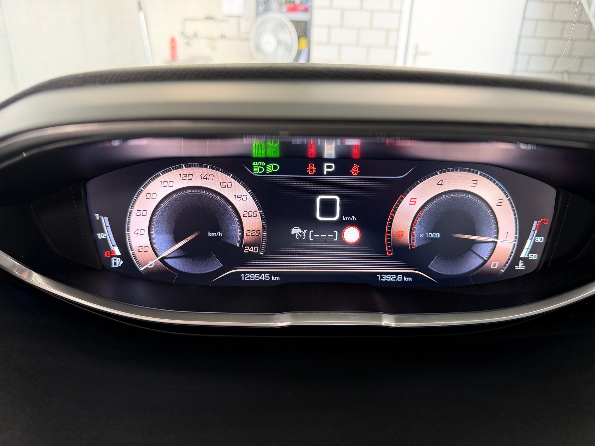PEUGEOT 3008 2.0 BlueHDi GT EAT-image-9